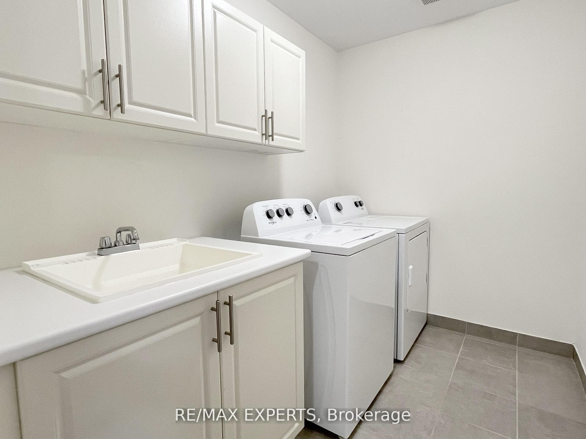 2217 Lozenby Street photo 19