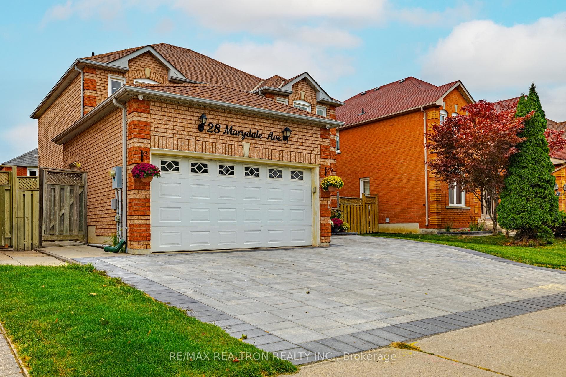28 Marydale Avenue photo 2