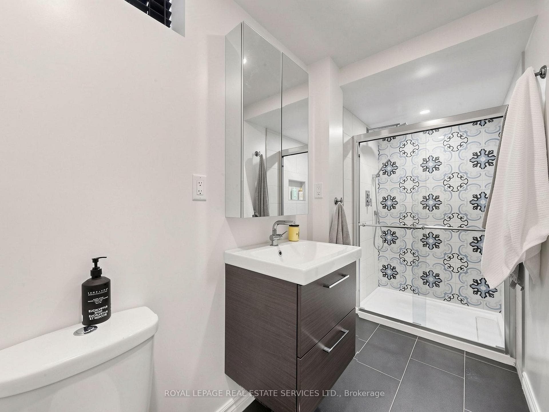 1158 Atkins Drive photo 45