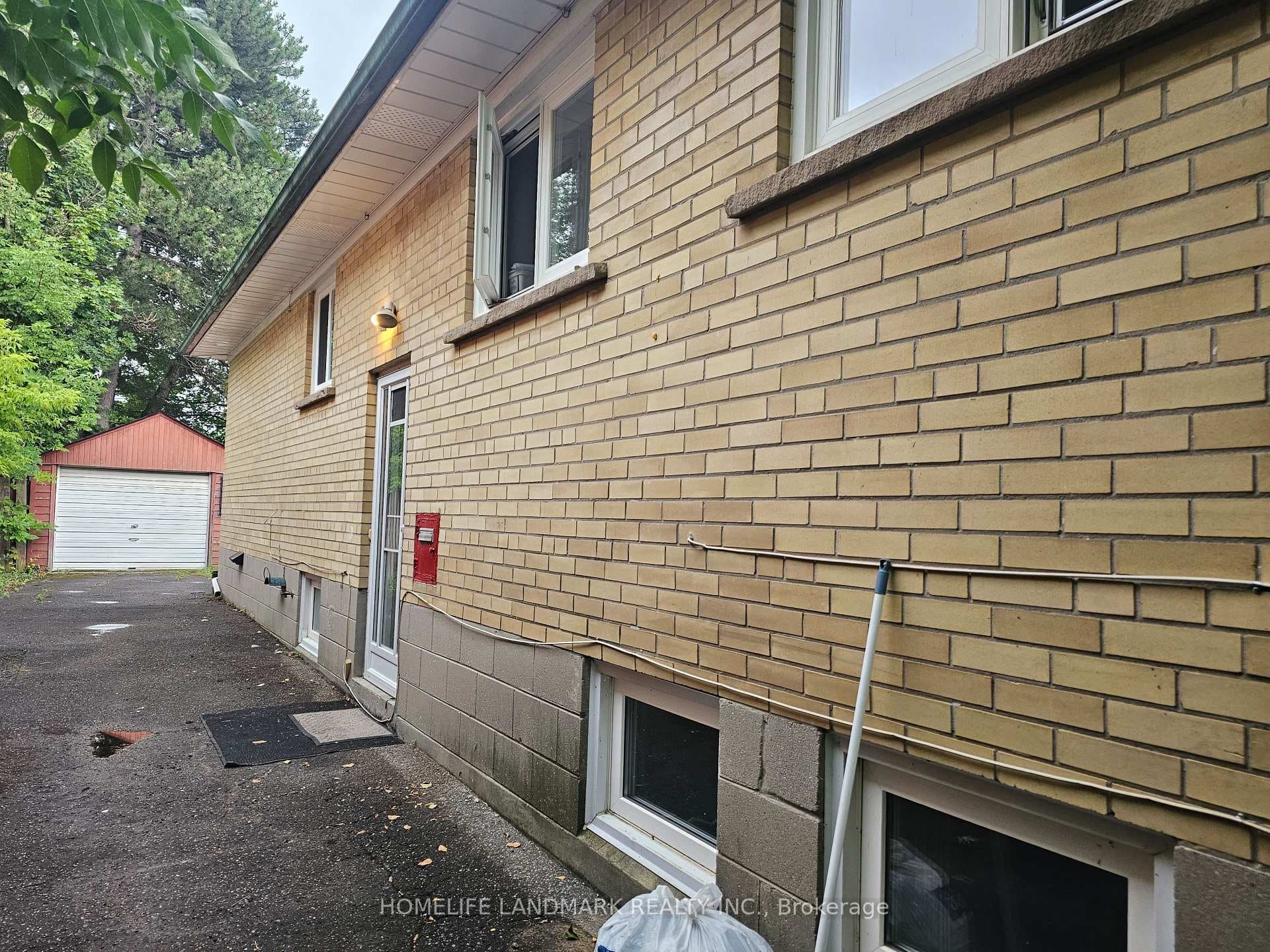 155 Churchill Avenue Unit Basement photo 2