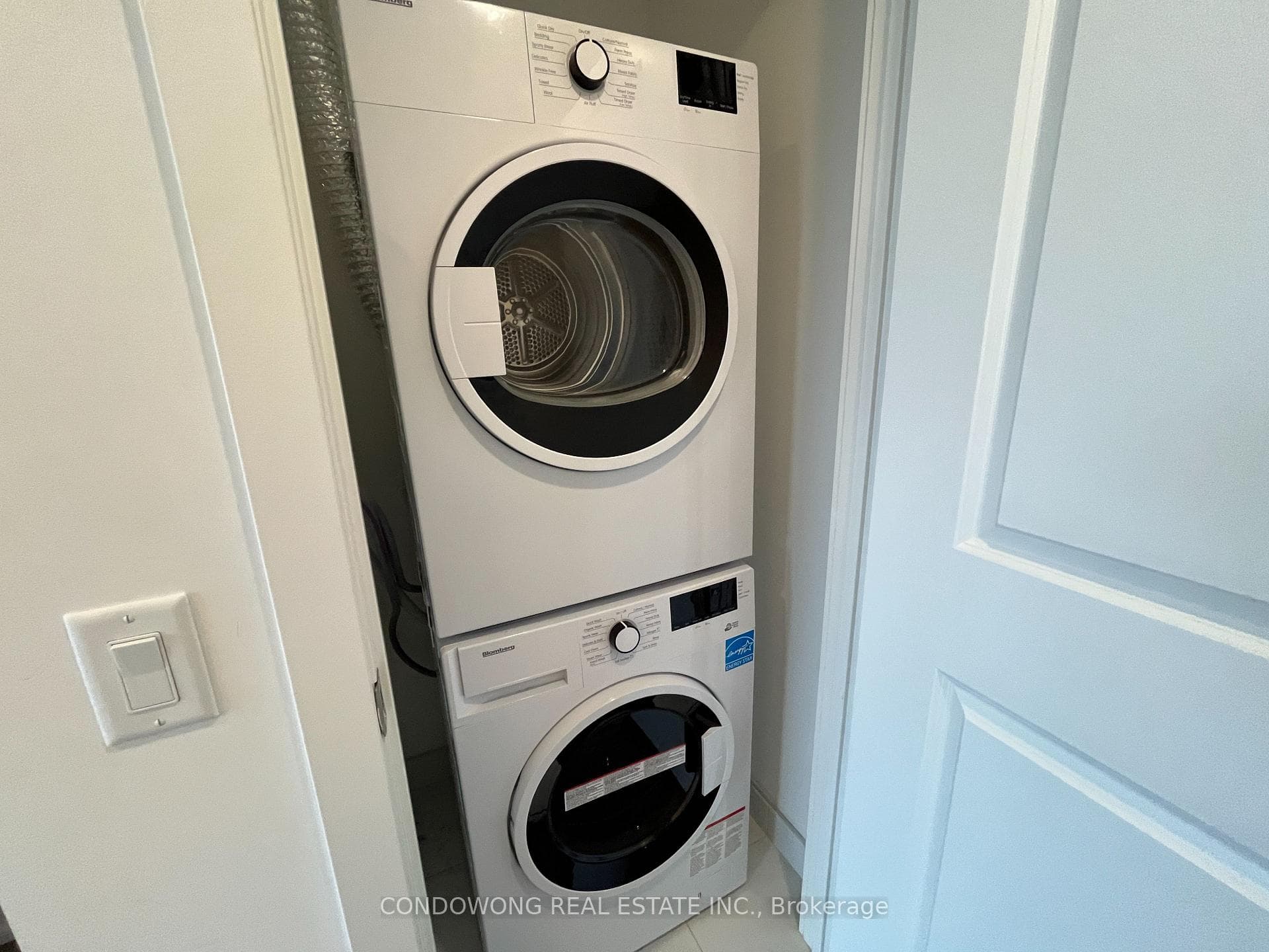 Full Size Washer and Dryer