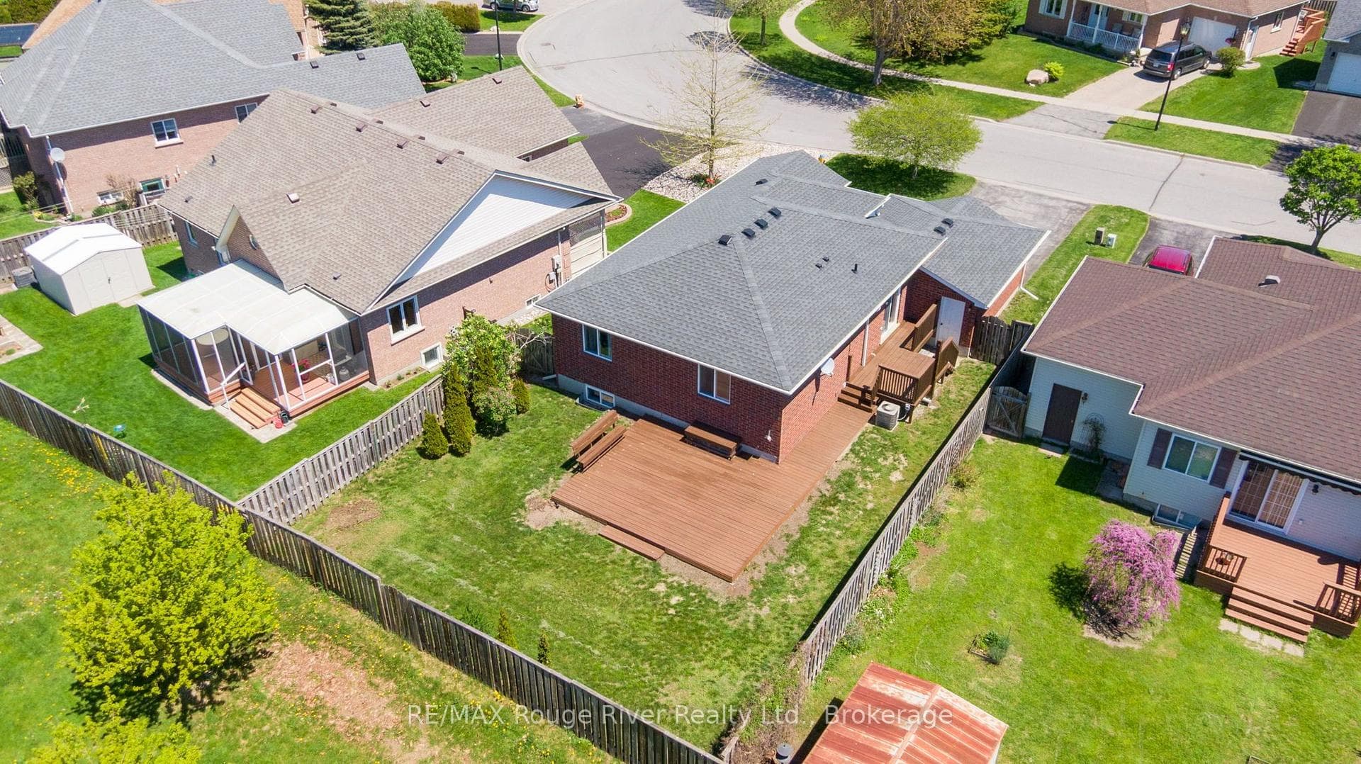 795 Munson Crescent photo 34