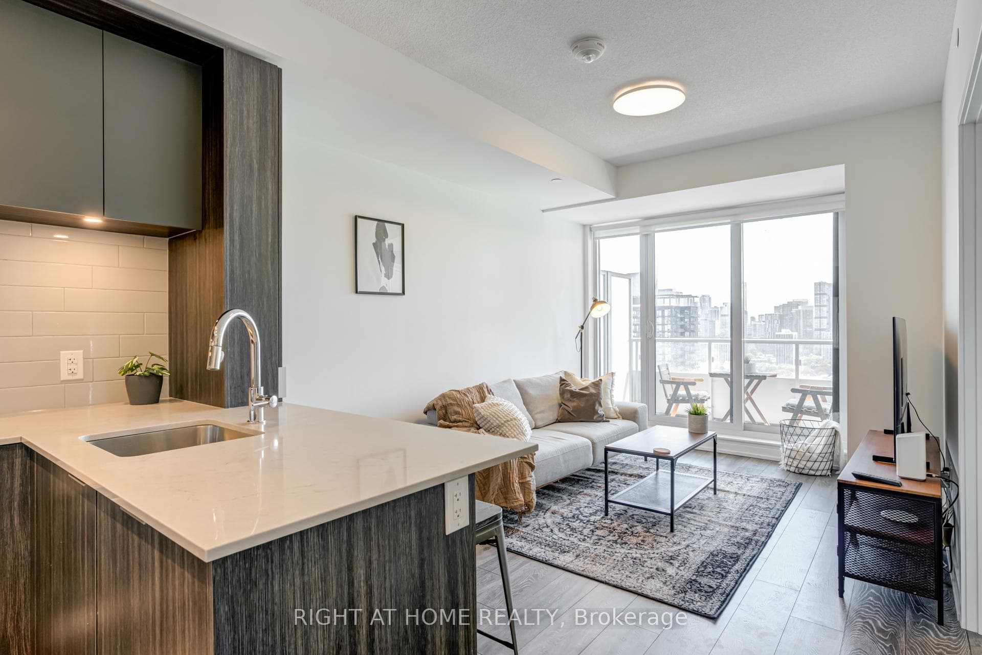 225 Sumach Street Unit 2407 photo 14