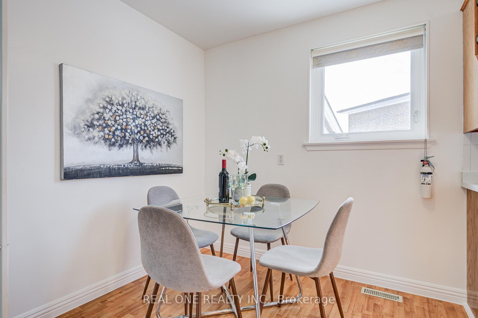 85 Clydesdale Drive photo 12