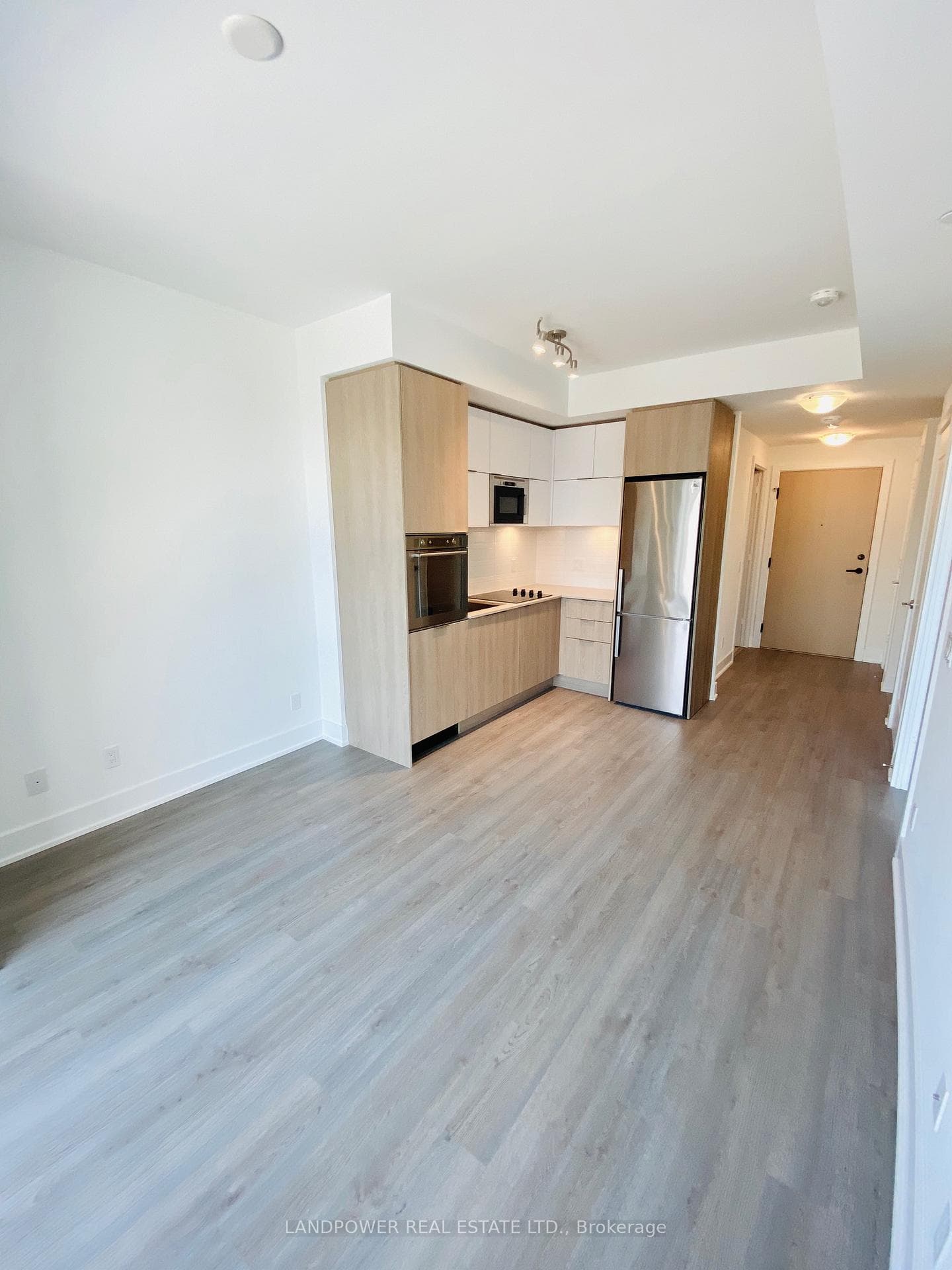 1 Belsize Drive Unit 209 photo 4