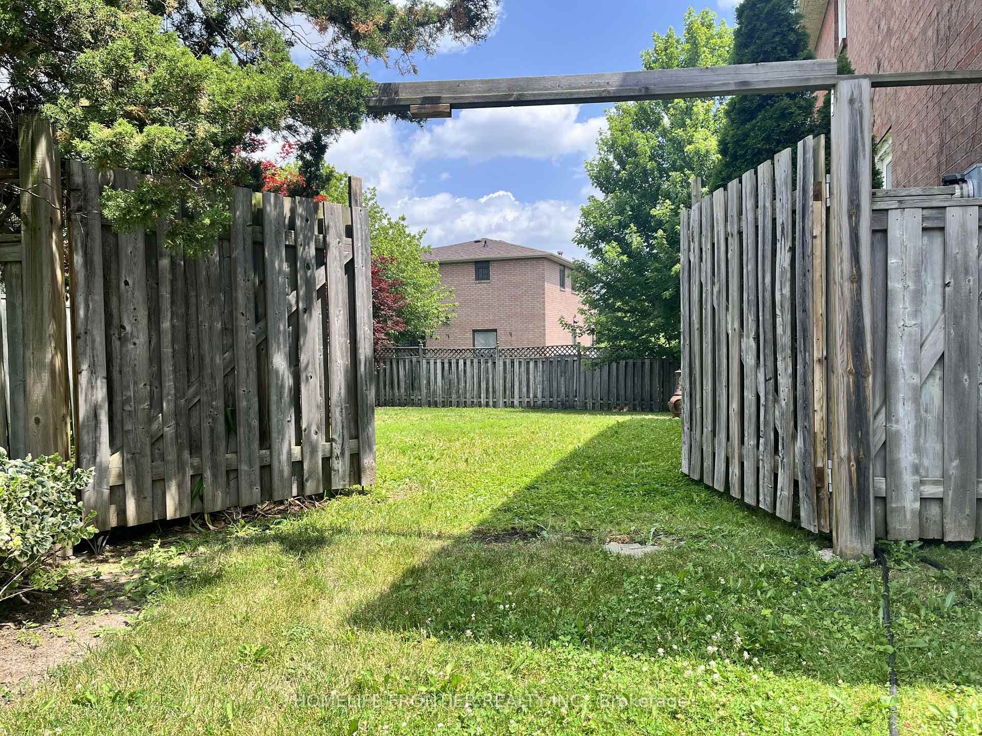 36 Tamara Drive photo 45