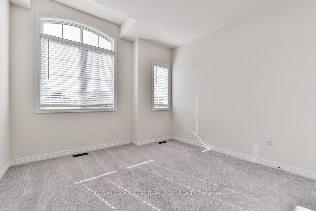 99 Kenesky Drive photo 25