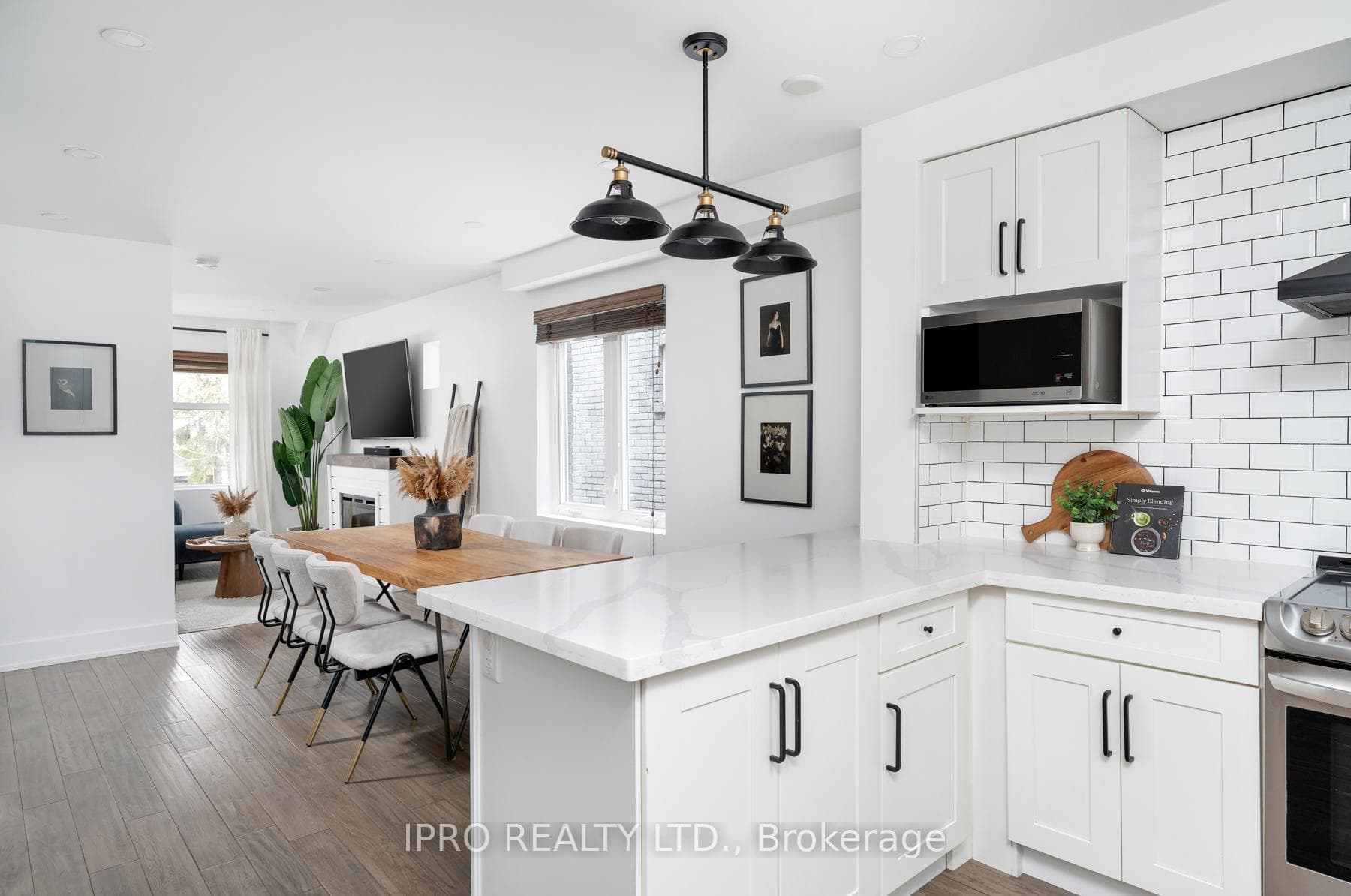 30 Cassels Avenue photo 13