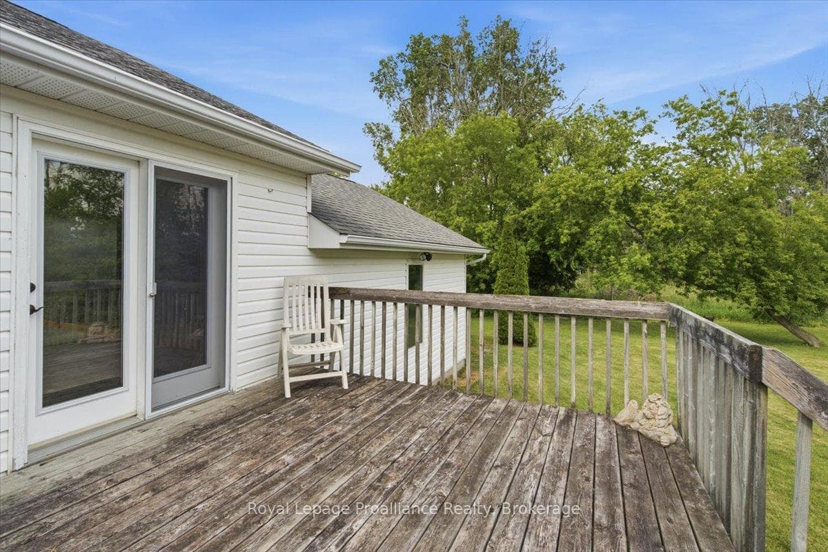1005 Victoria Road photo 29