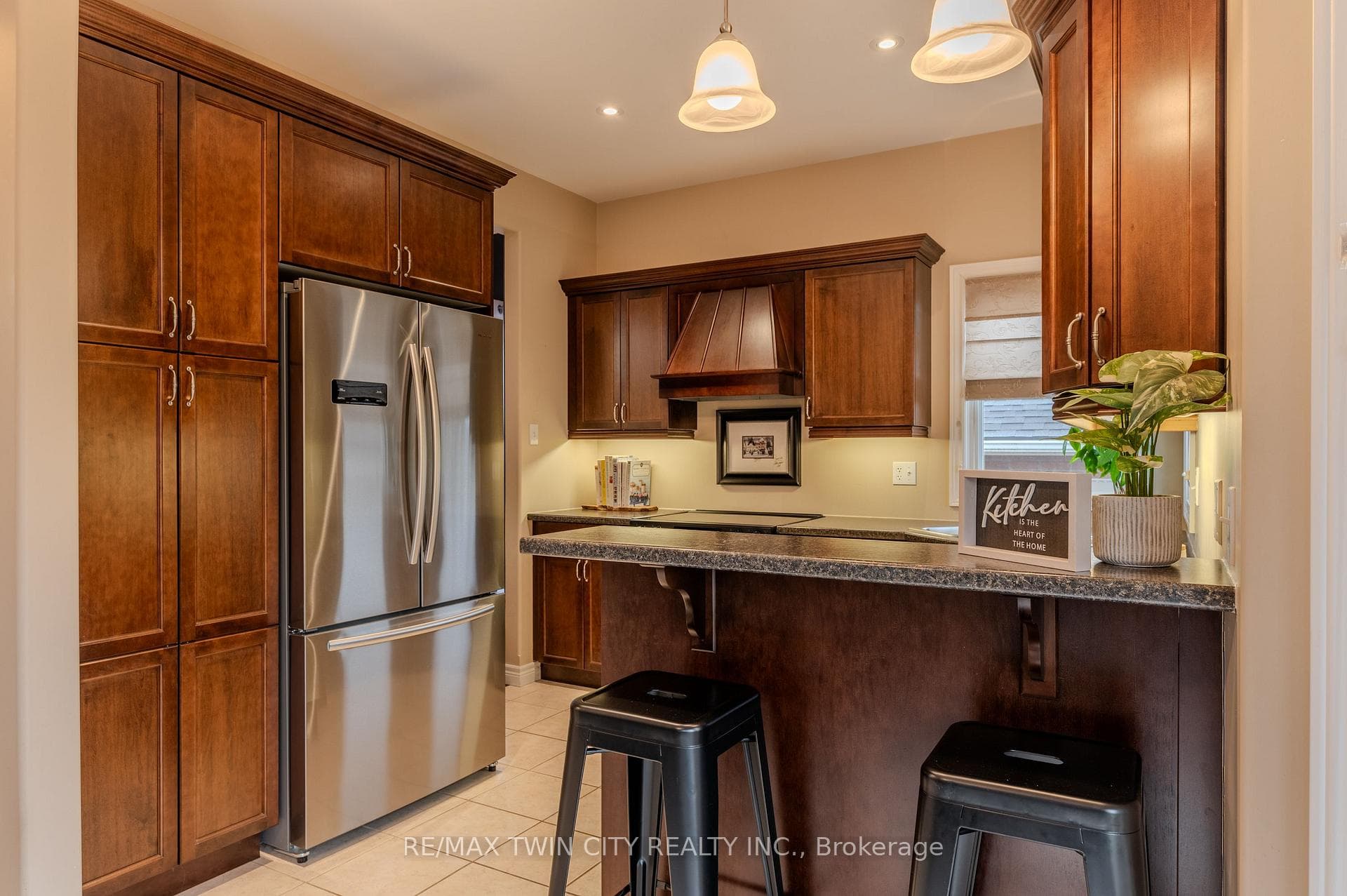 79 Taylor Road photo 3