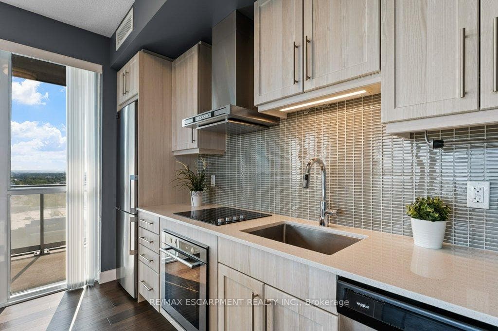 2087 Fairview Street Unit 1304 photo 18