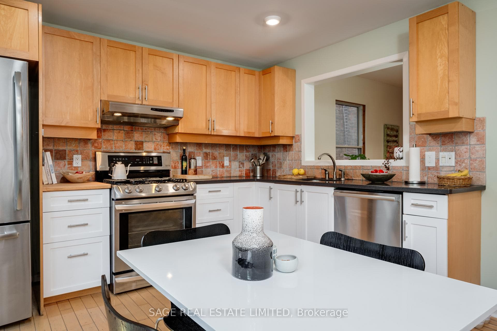 119 Gore Vale Avenue photo 12