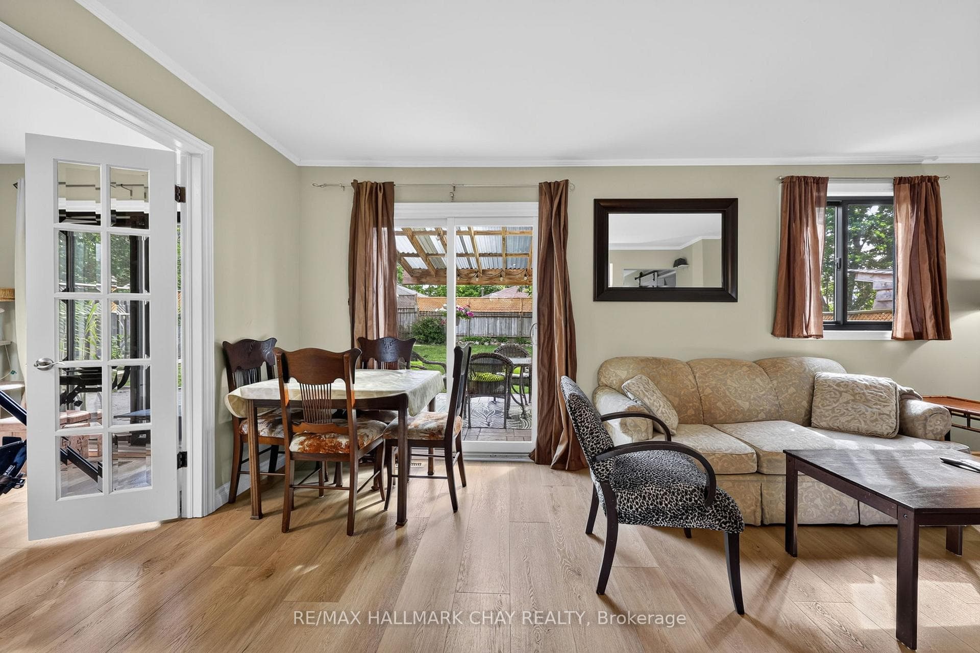 243 Letitia Street photo 26