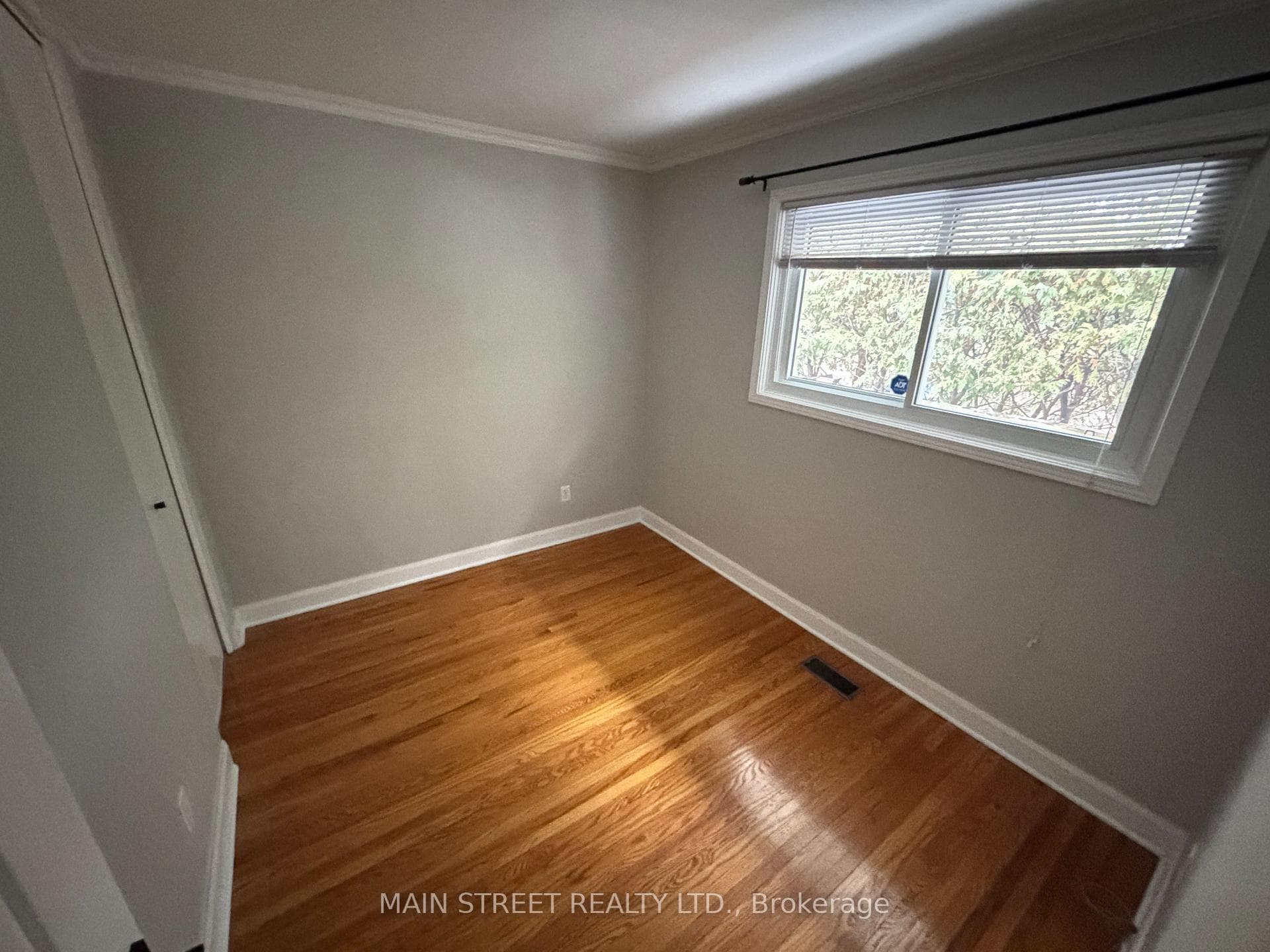 57 Dunning Avenue photo 11