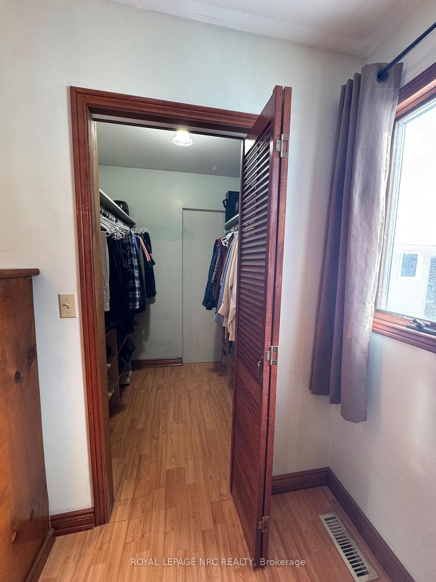 Walk-in closet