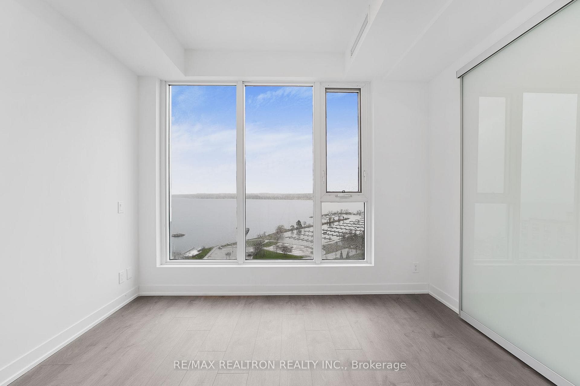 39 Mary Street Unit 1509 photo 29