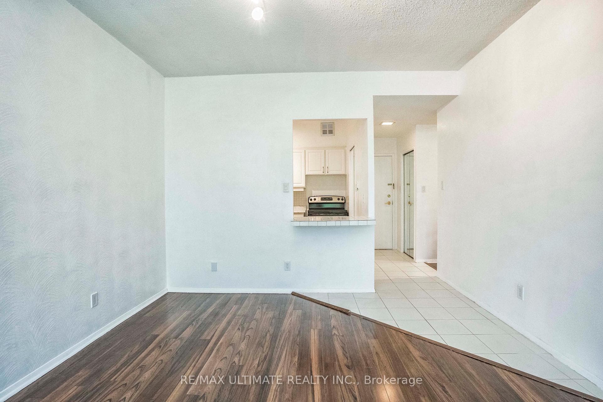 20 Fashion Roseway N/A Unit #111 photo 9