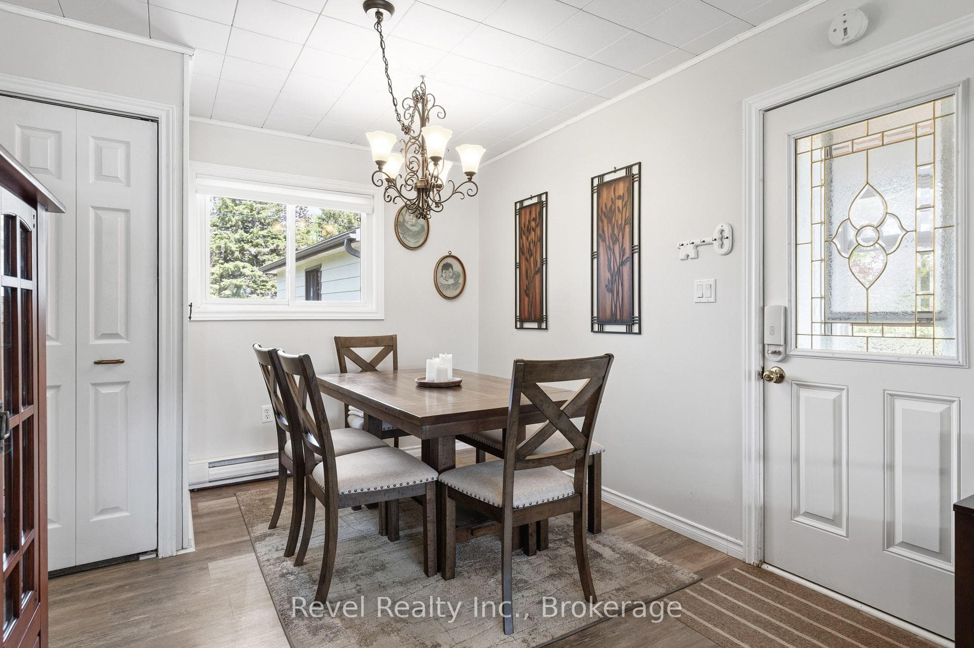 133 Victoria Drive photo 11