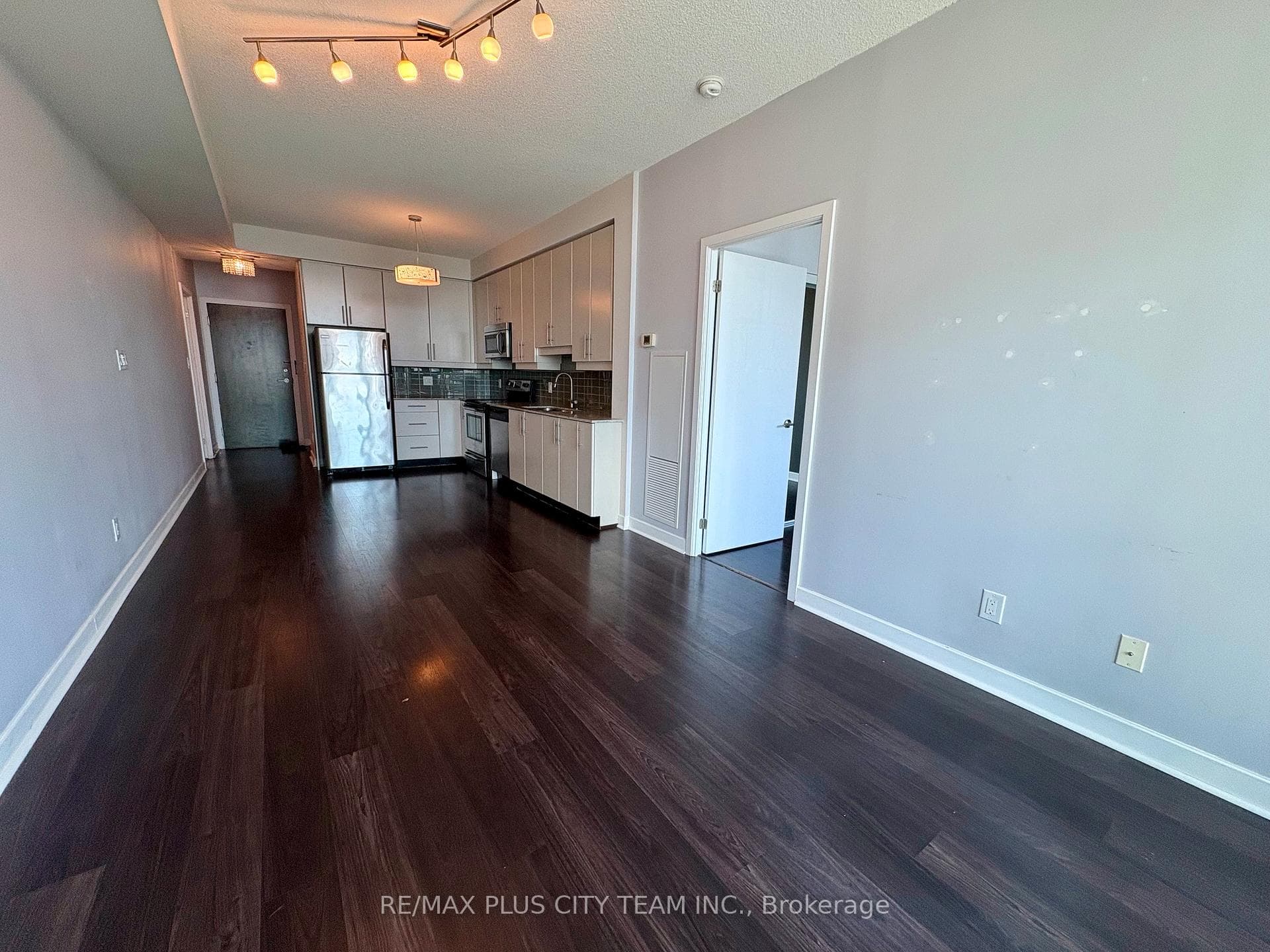 33 Bay Street Unit 2109 photo 6