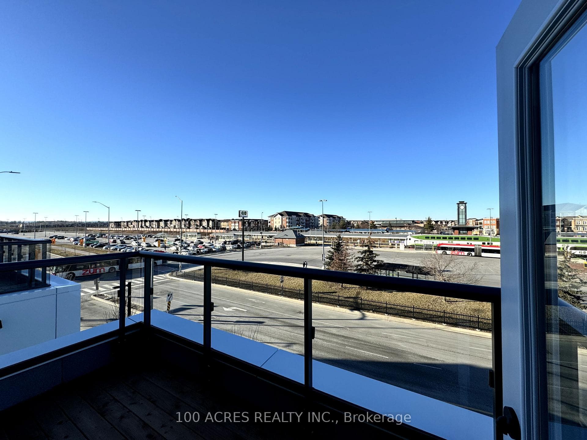 20 Lagerfeld Drive Unit 16 photo 1