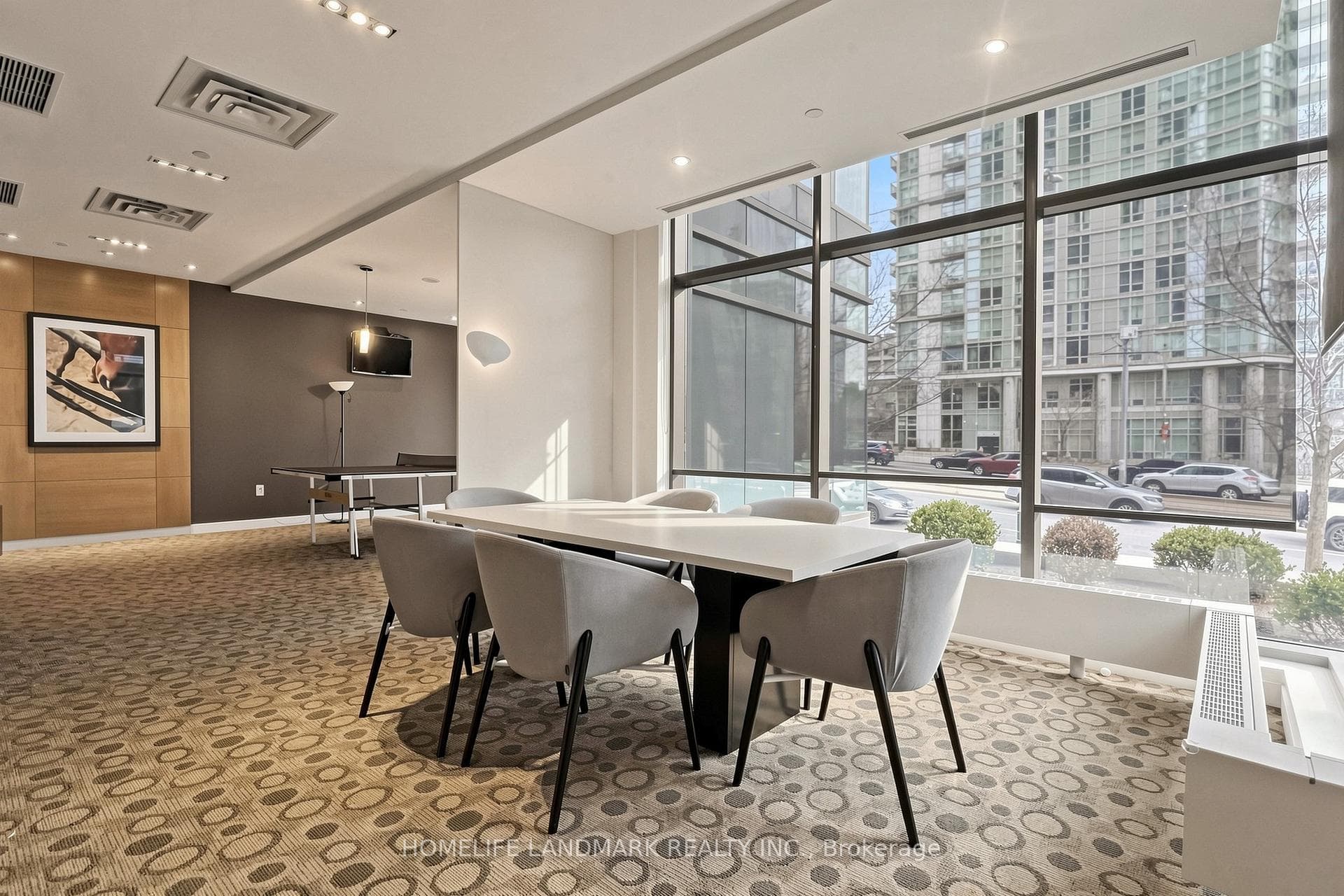 15 Fort York Boulevard Unit 2811 photo 33