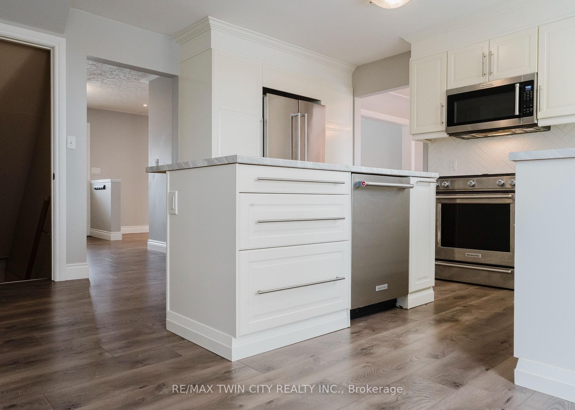 7 Campbell Place photo 20