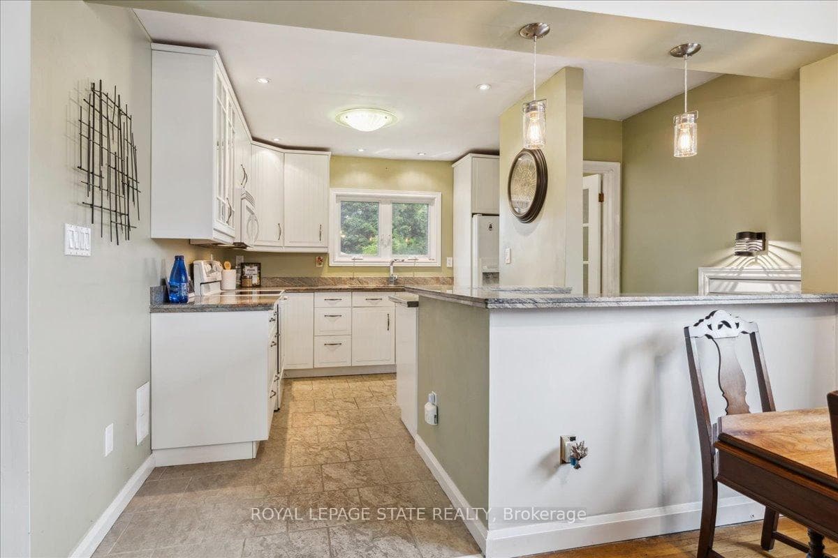 276 West 2nd Street photo 12