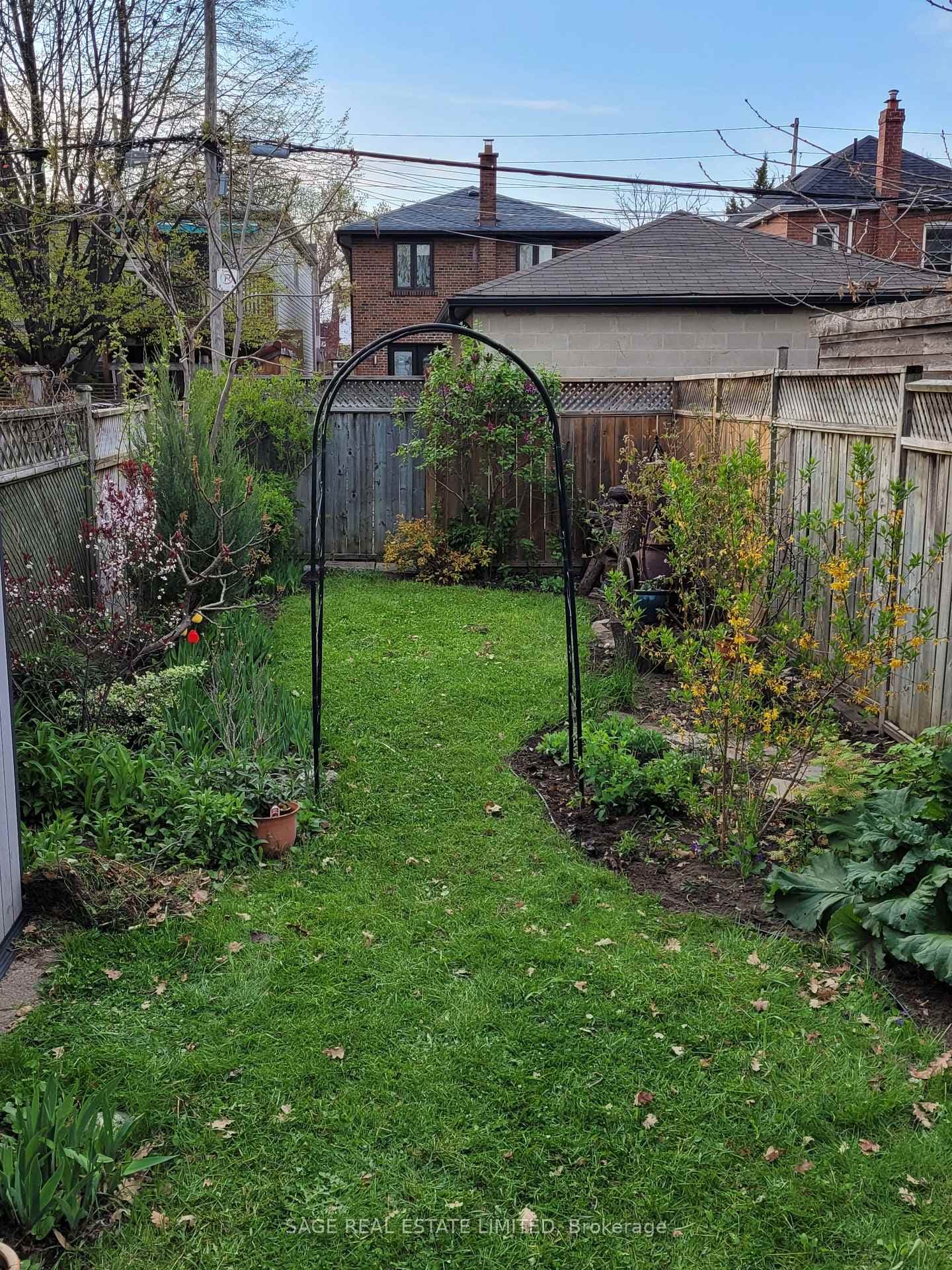 28 Aldwych Avenue photo 29