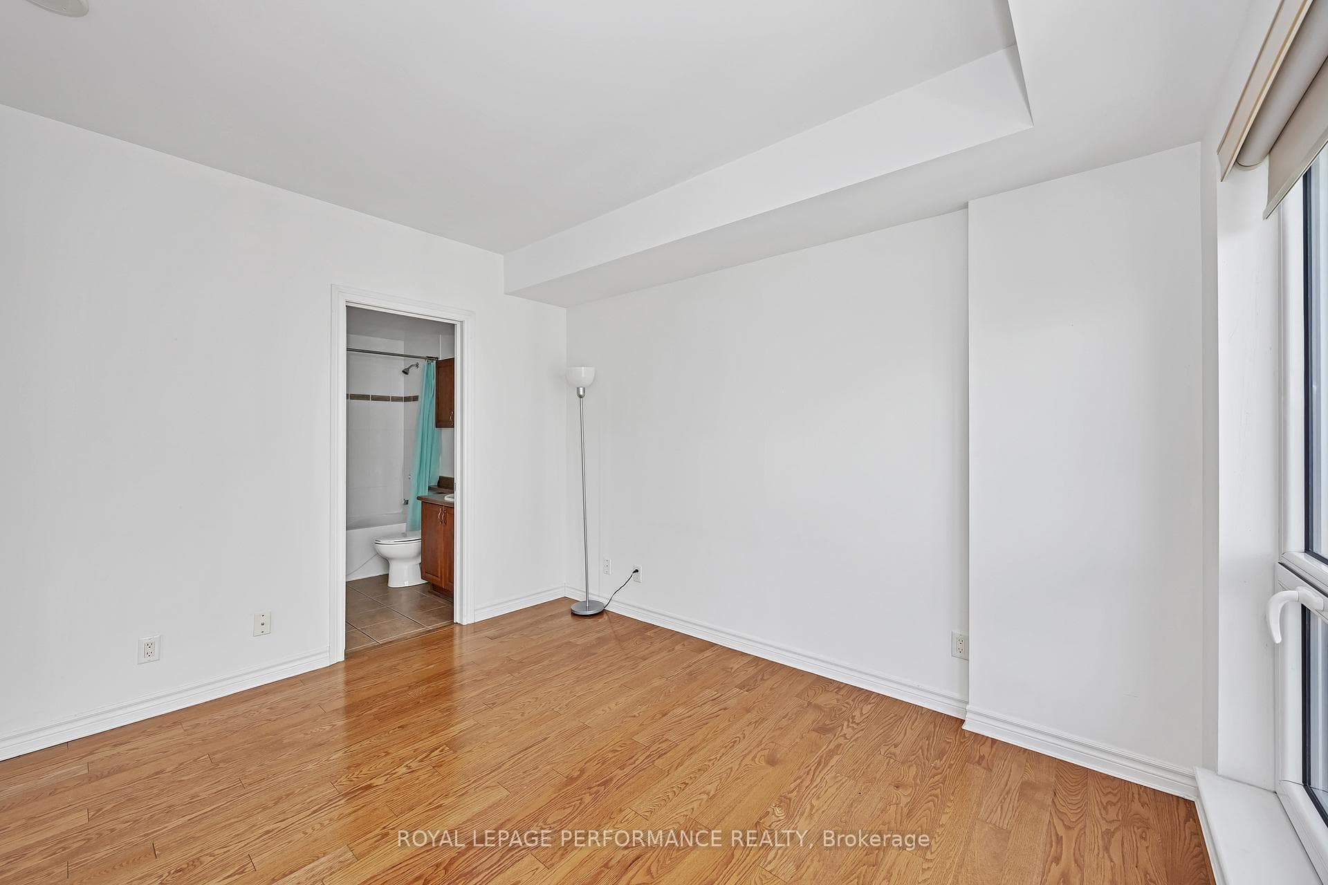 234 Rideau Street Unit 1907 photo 17