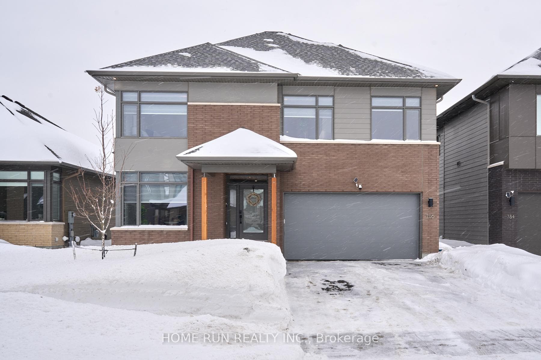 786 Chorus Drive photo 1