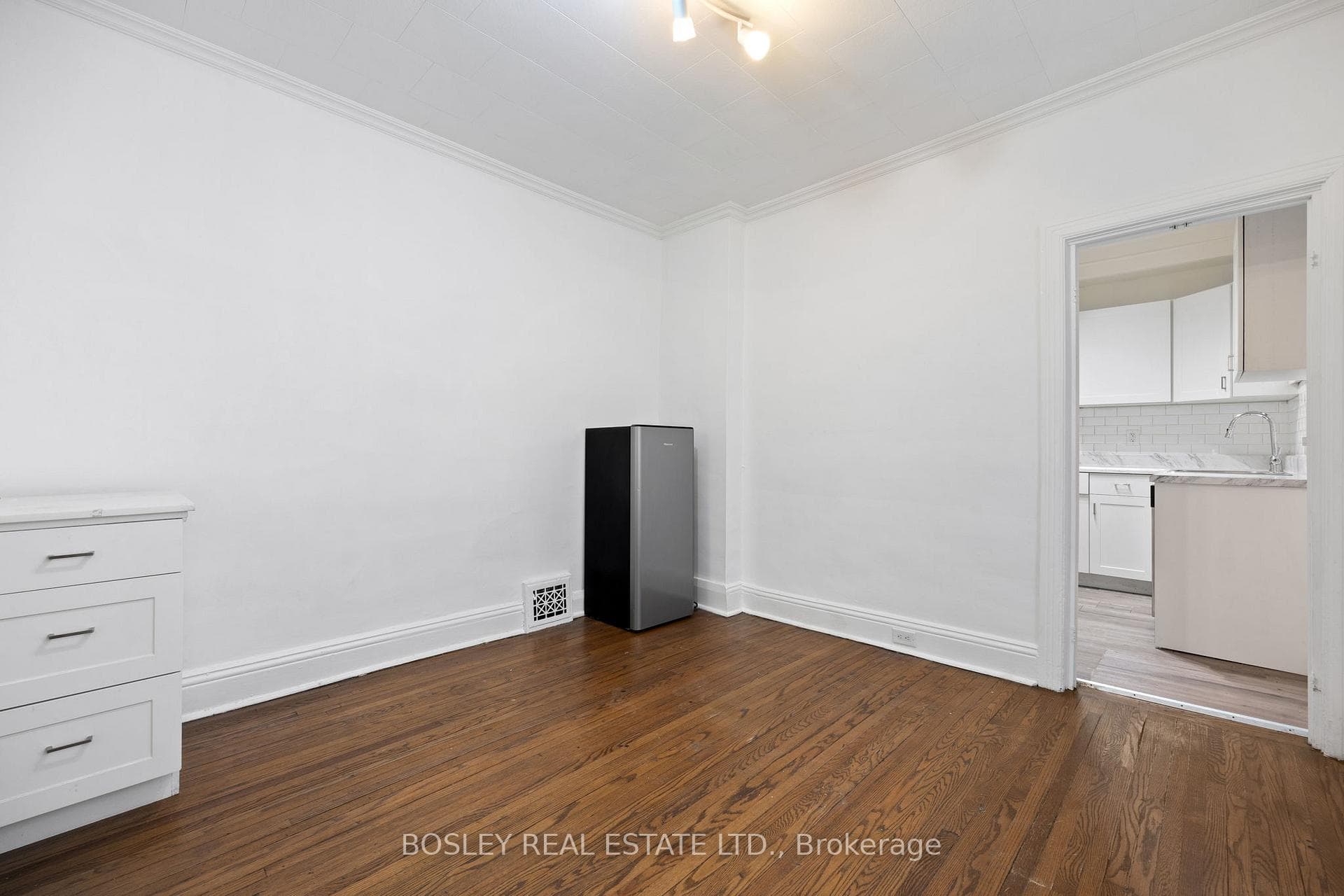 205 Wychwood Avenue photo 14