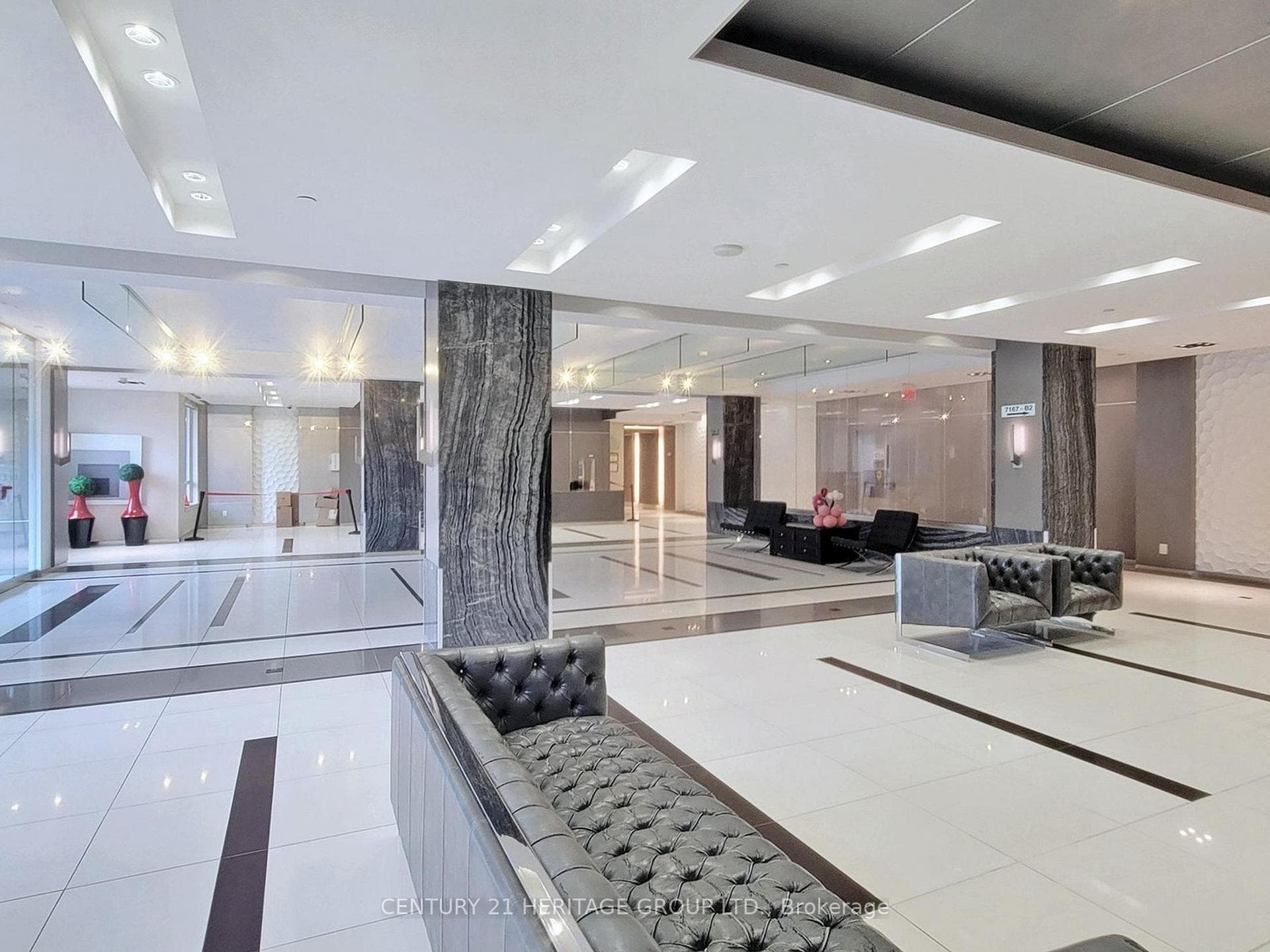 7165 Yonge Street Unit PH105 photo 32