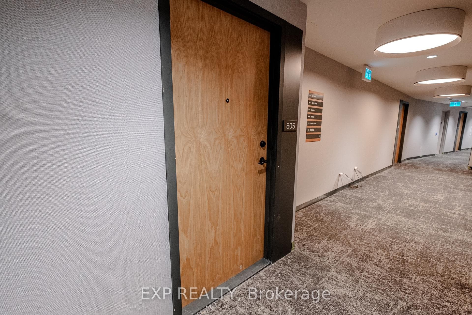 2495 Eglinton Avenue Unit 805 photo 8