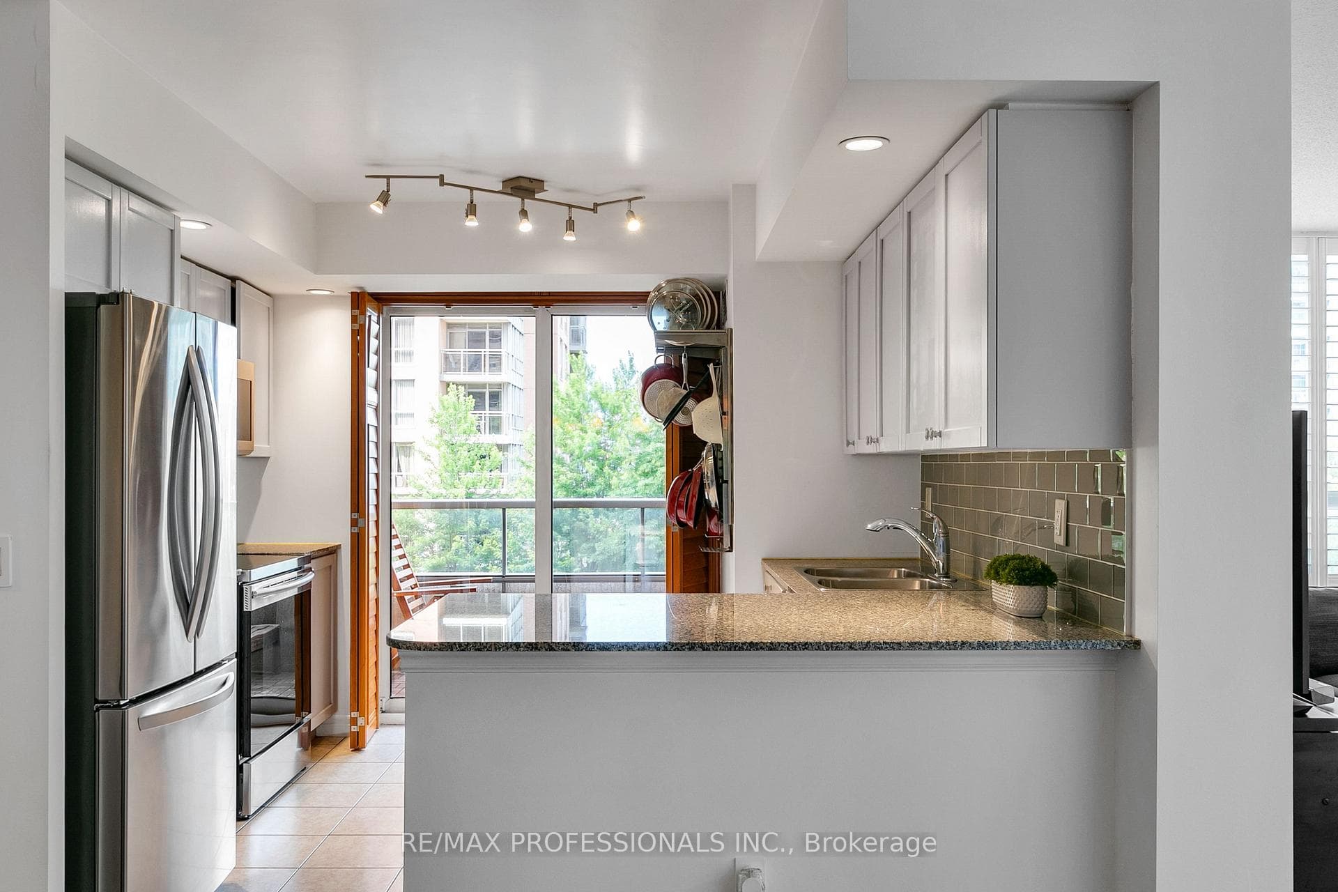 5233 Dundas Street Unit 426 photo 18