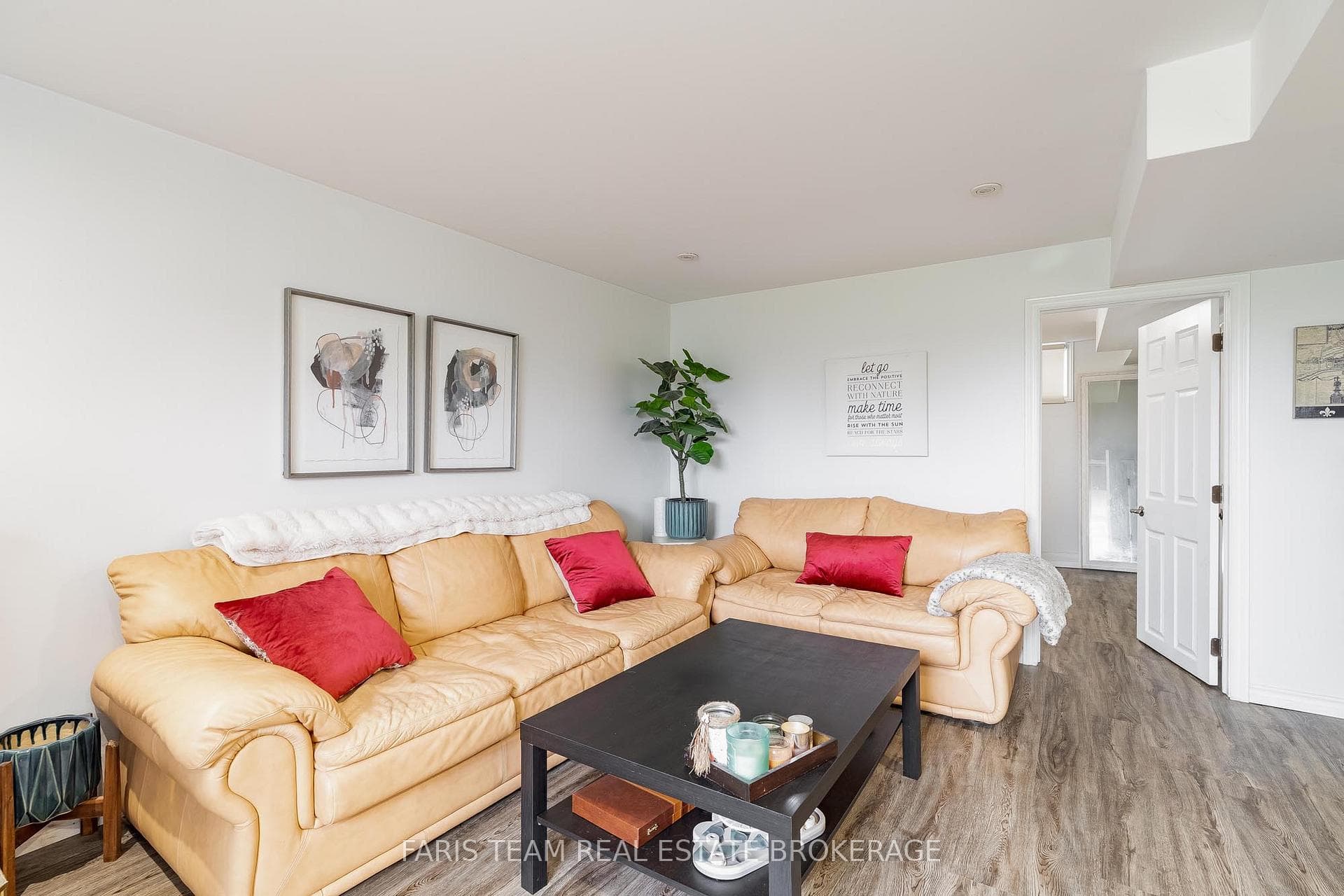409 Anne Street photo 34