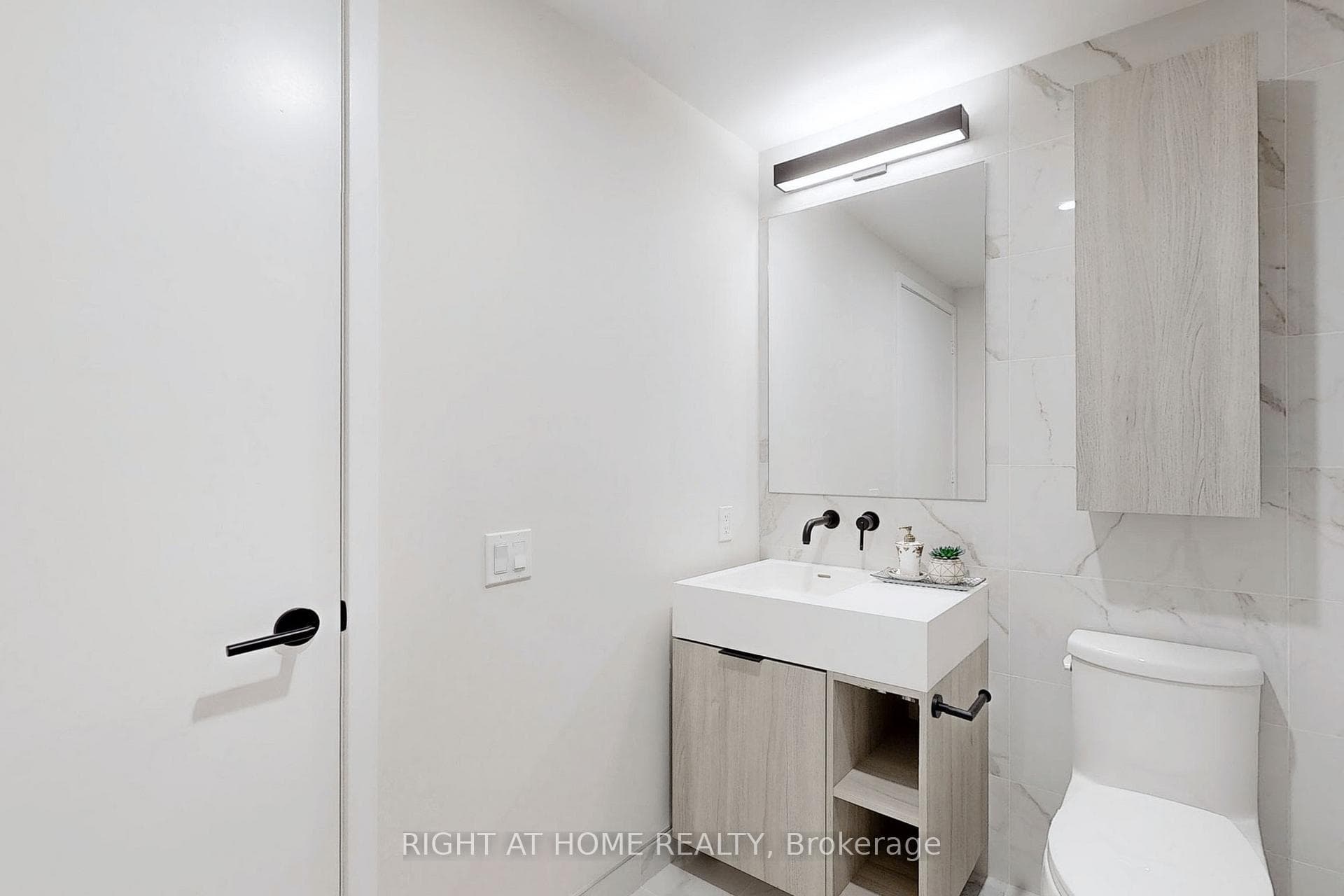 108 Peter Street Unit 5107 photo 21