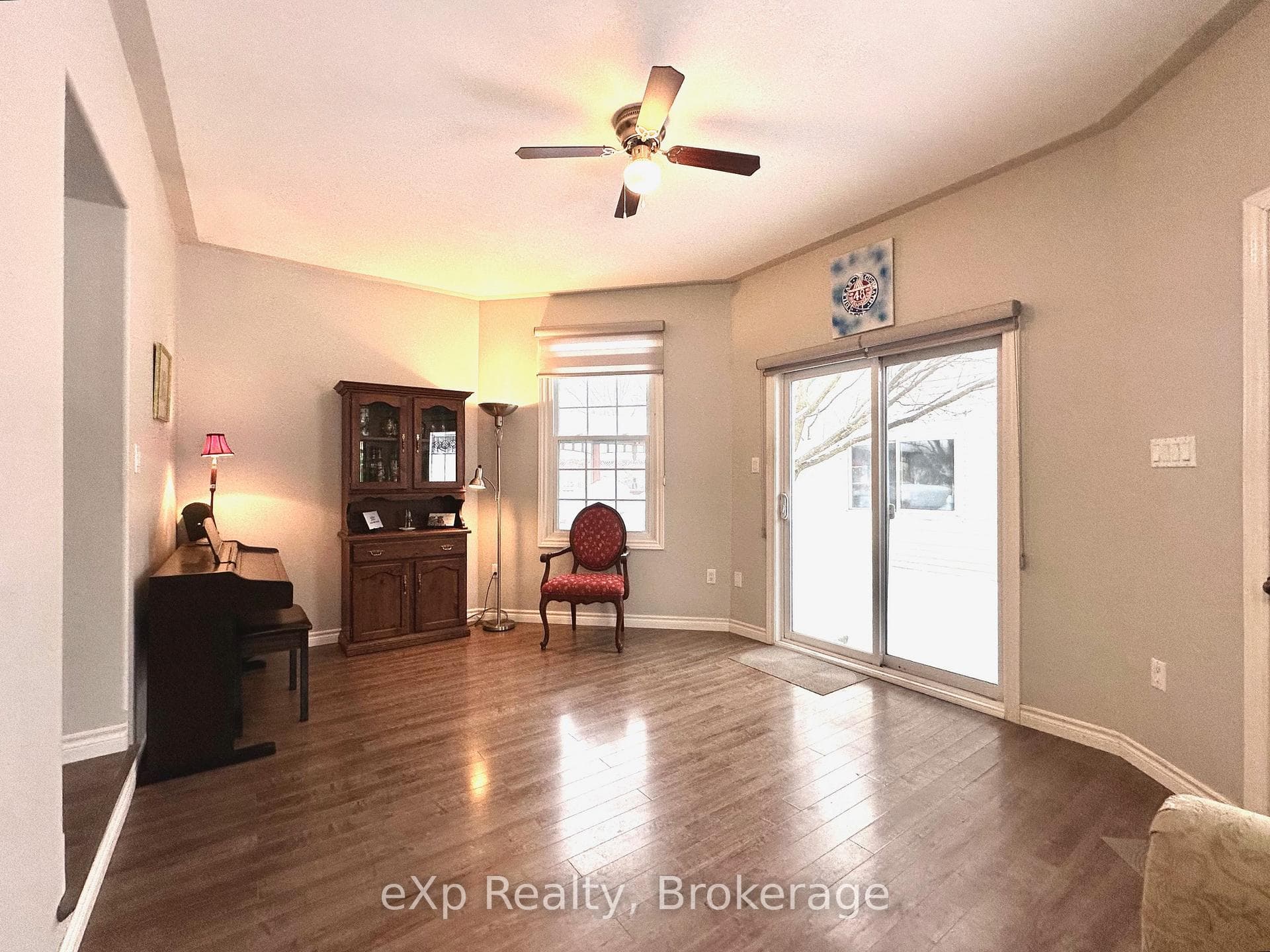 524 Colborne Street photo 15