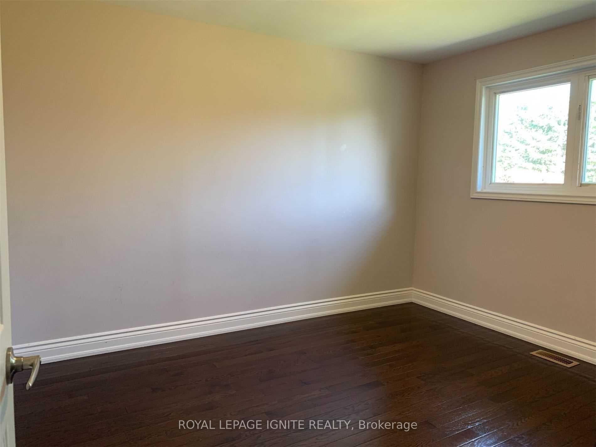 9 Manorwood Road Unit Main photo 7