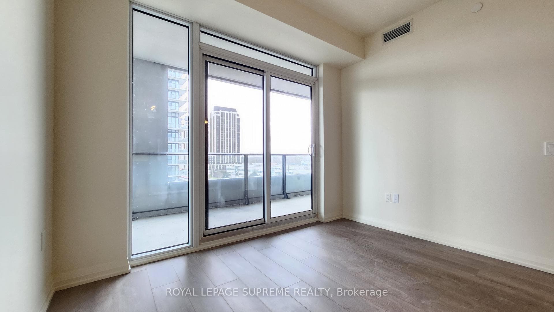 8960 Jane Street Unit 404 photo 13