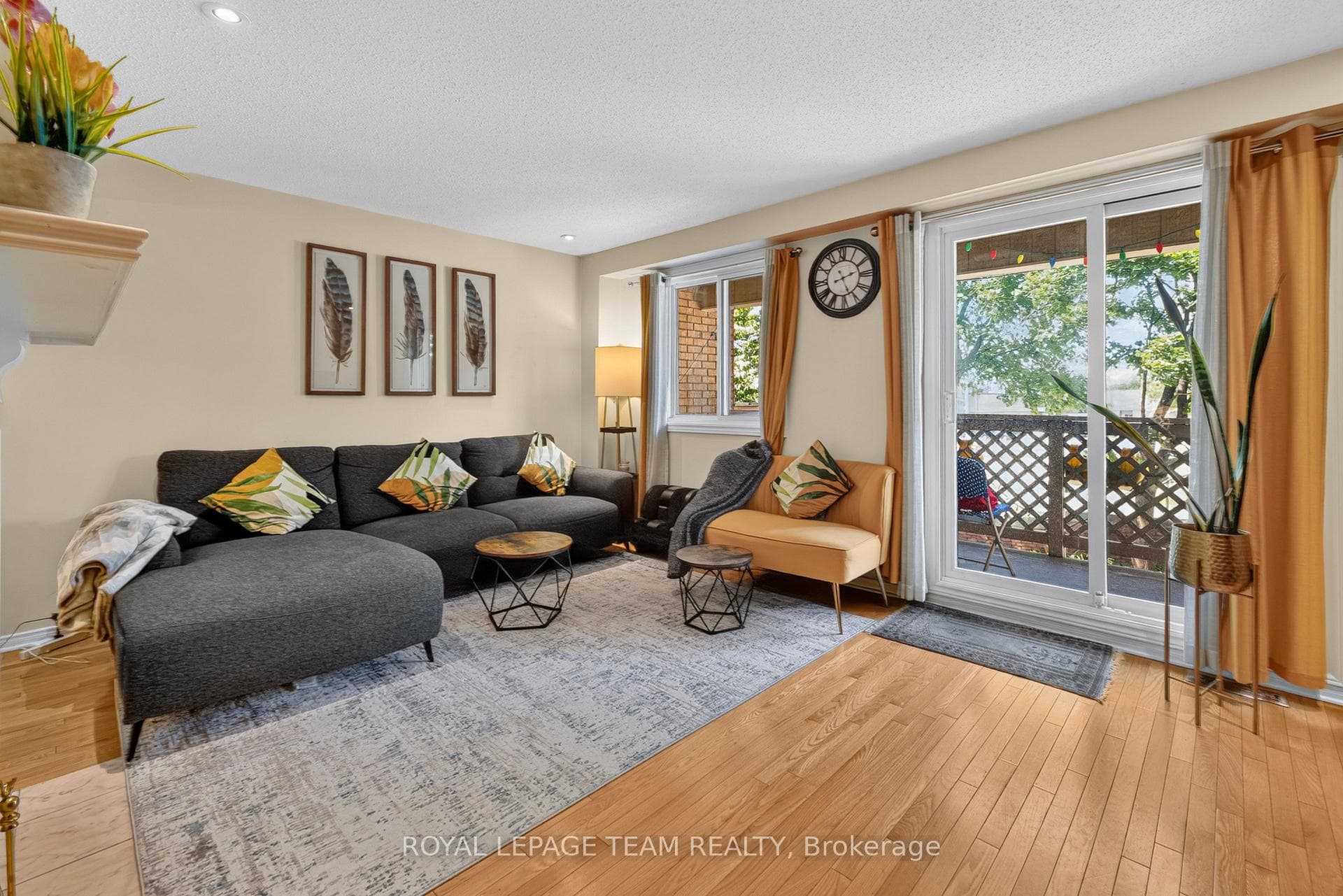 2086 Carling Avenue photo 16