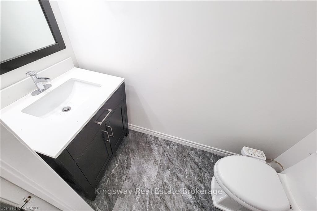 384 LIMERIDGE Road Unit 10 photo 12