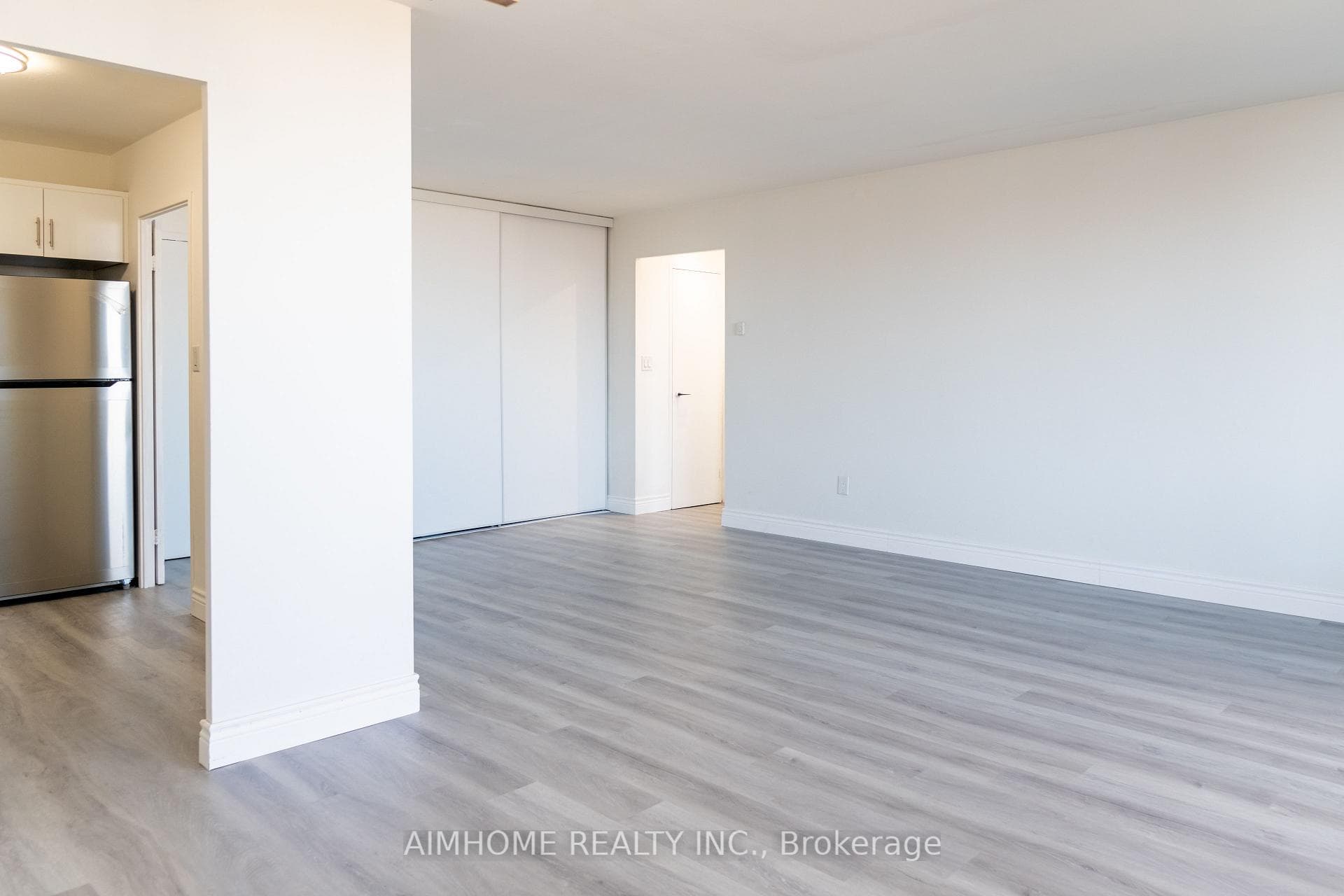 5 Massey Square Unit 2707 photo 6