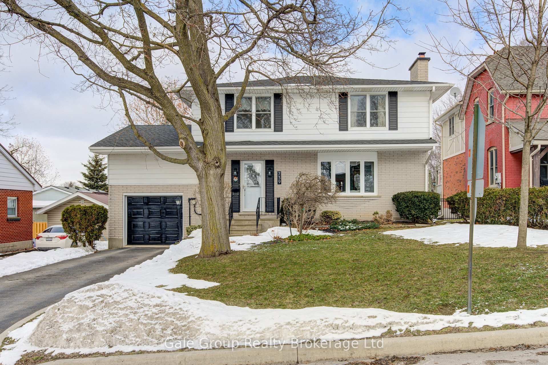 739 Pavey Street photo 26
