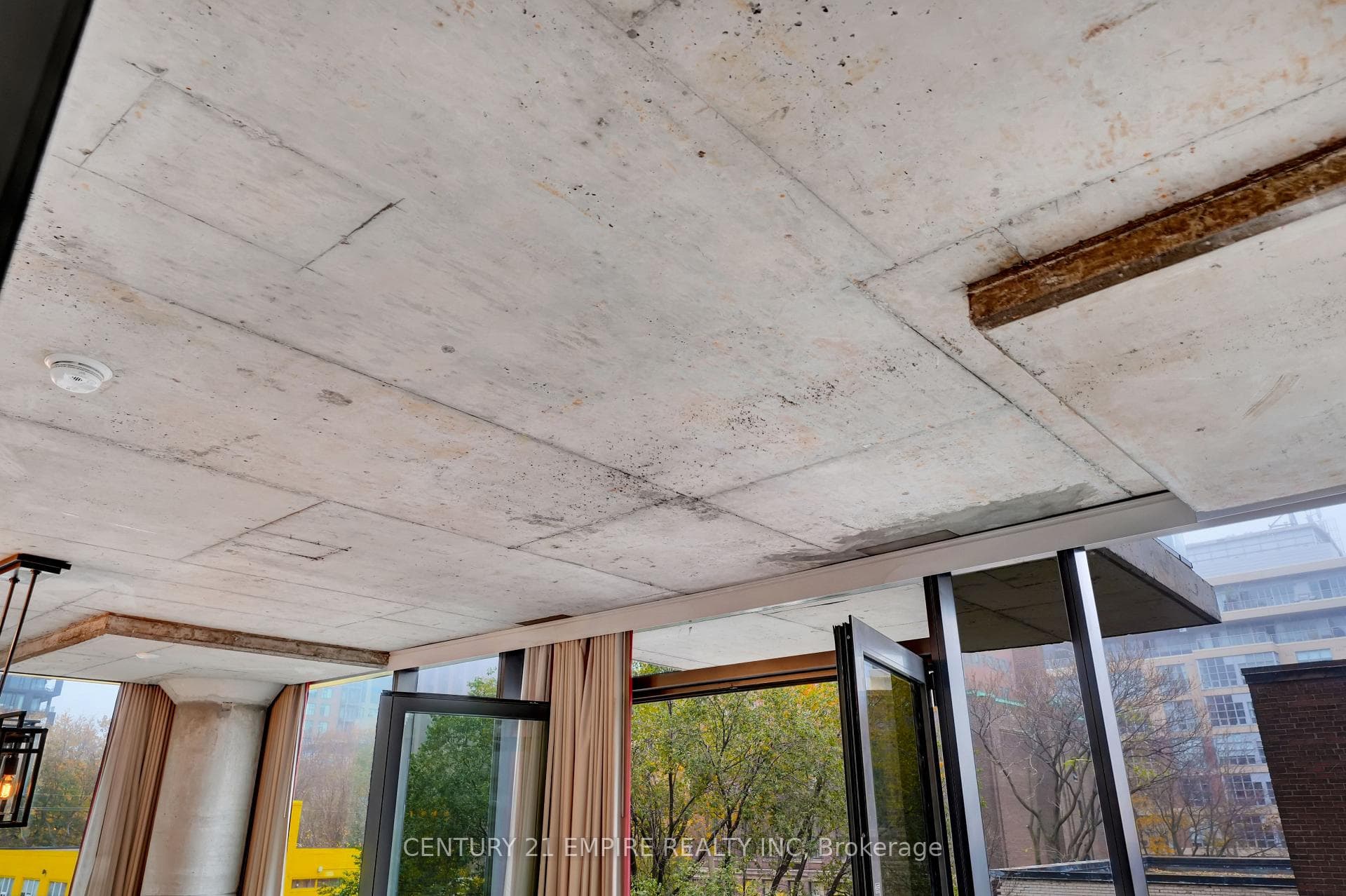 560 King Street Unit 305 photo 22