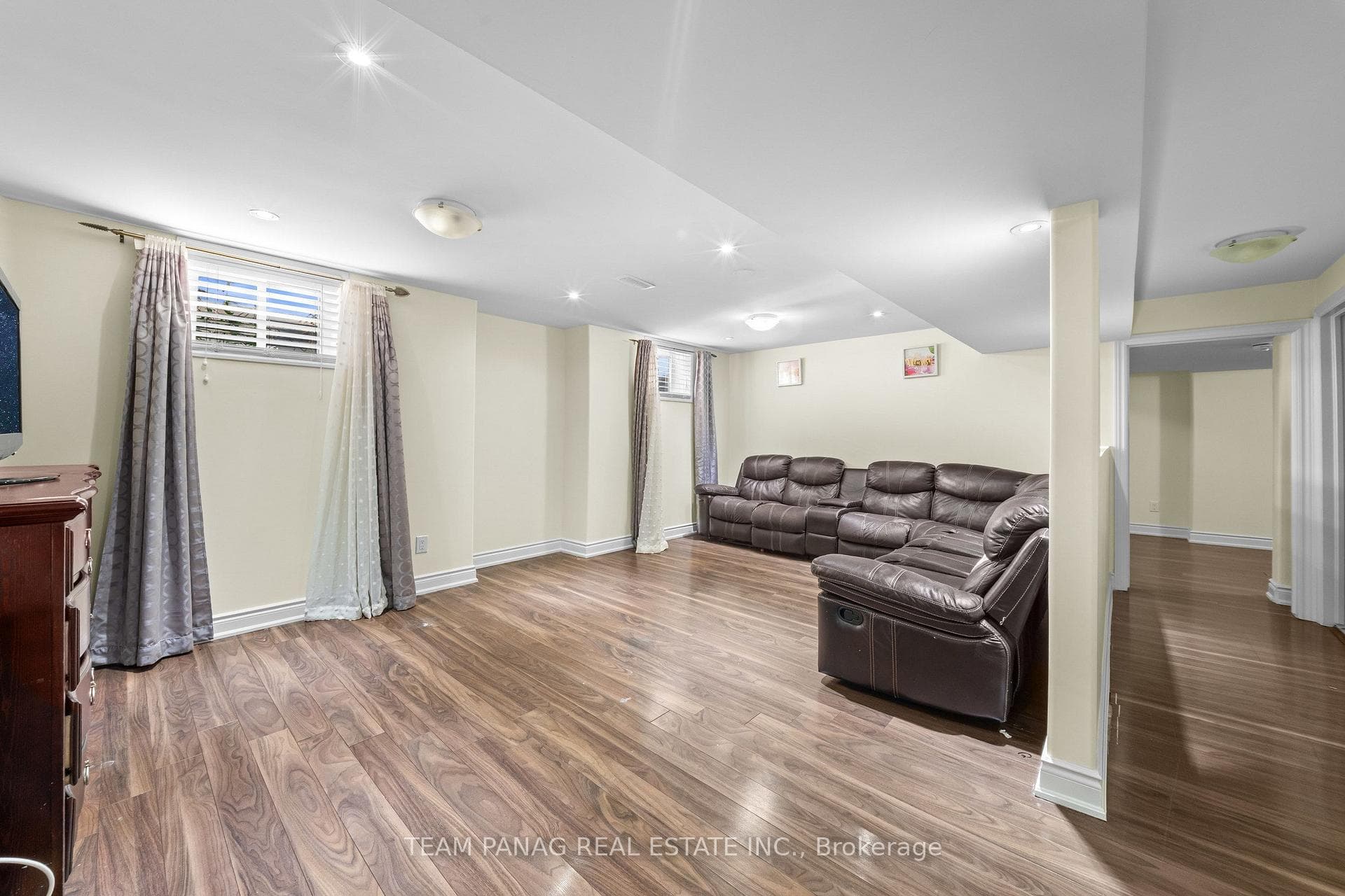 52 Mount Royal Circle photo 42