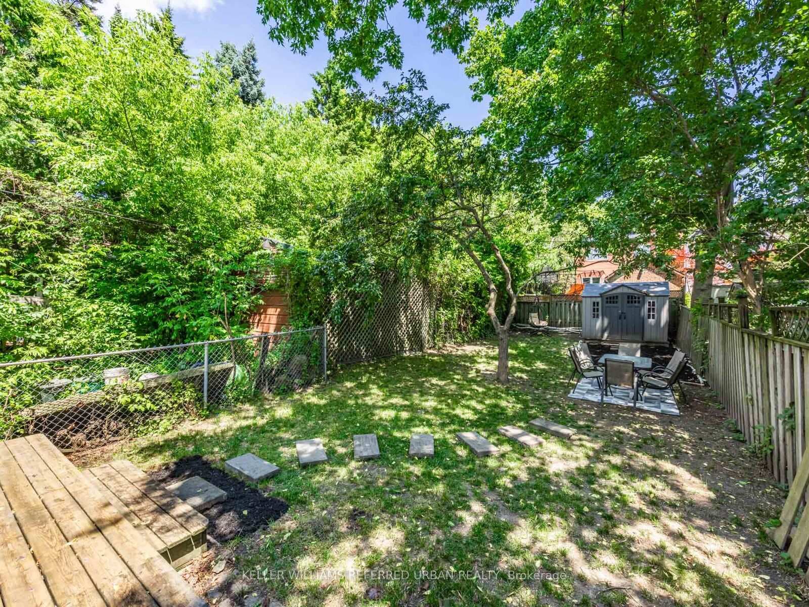 155 Pinewood Avenue photo 45