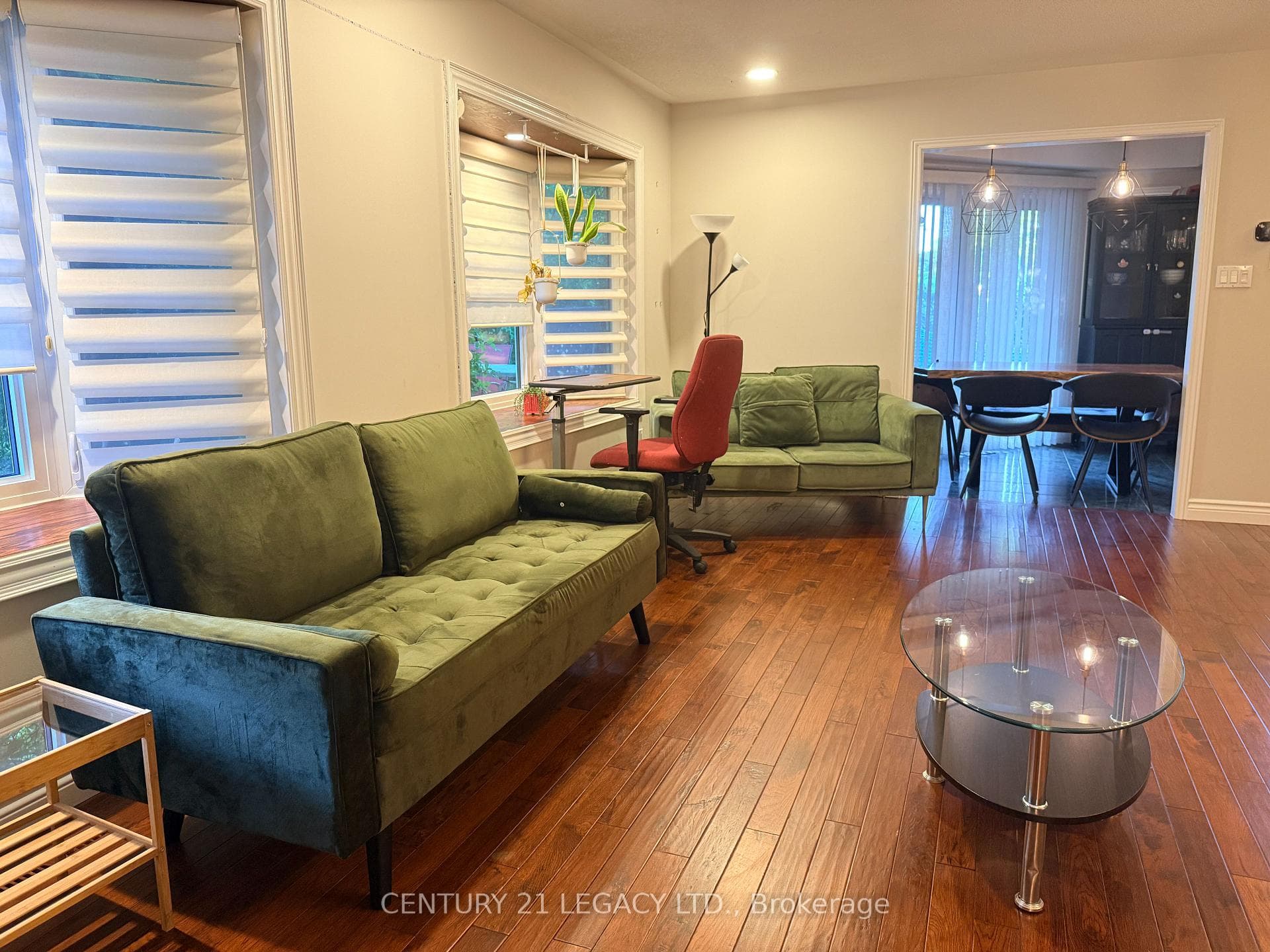 134 Provincial Place photo 5