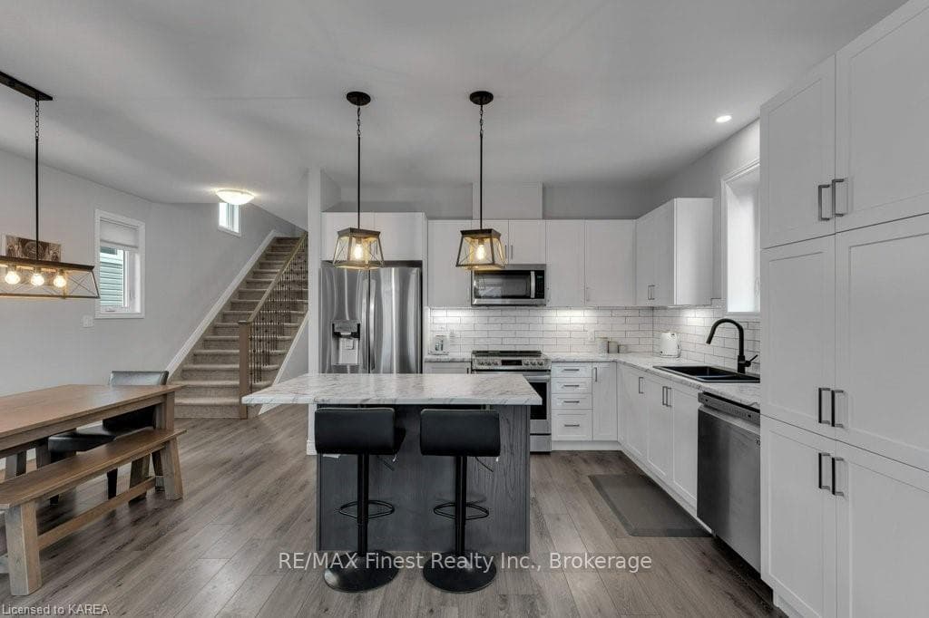 216 PRATT Drive photo 11