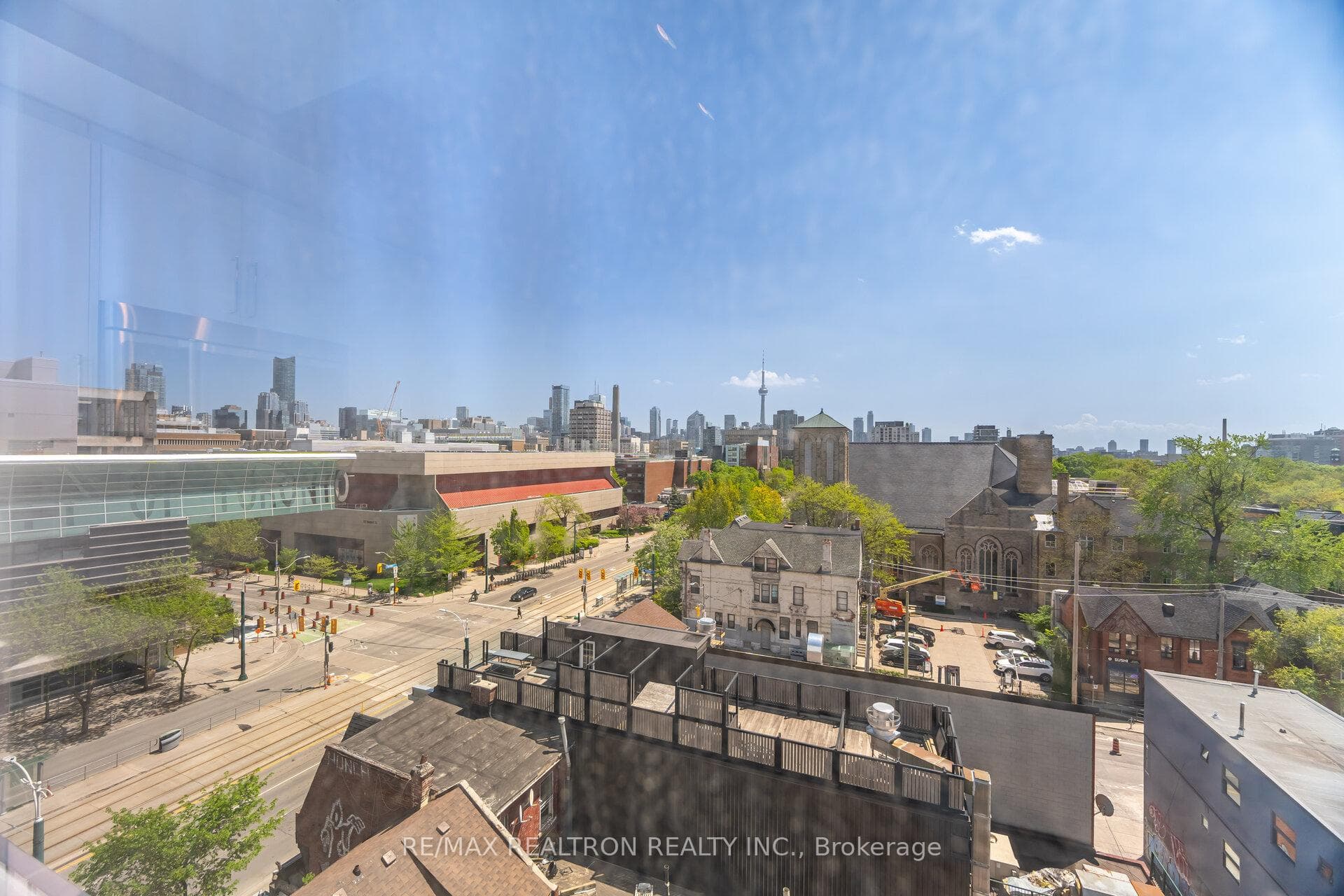 664 Spadina Avenue Unit 710 photo 7