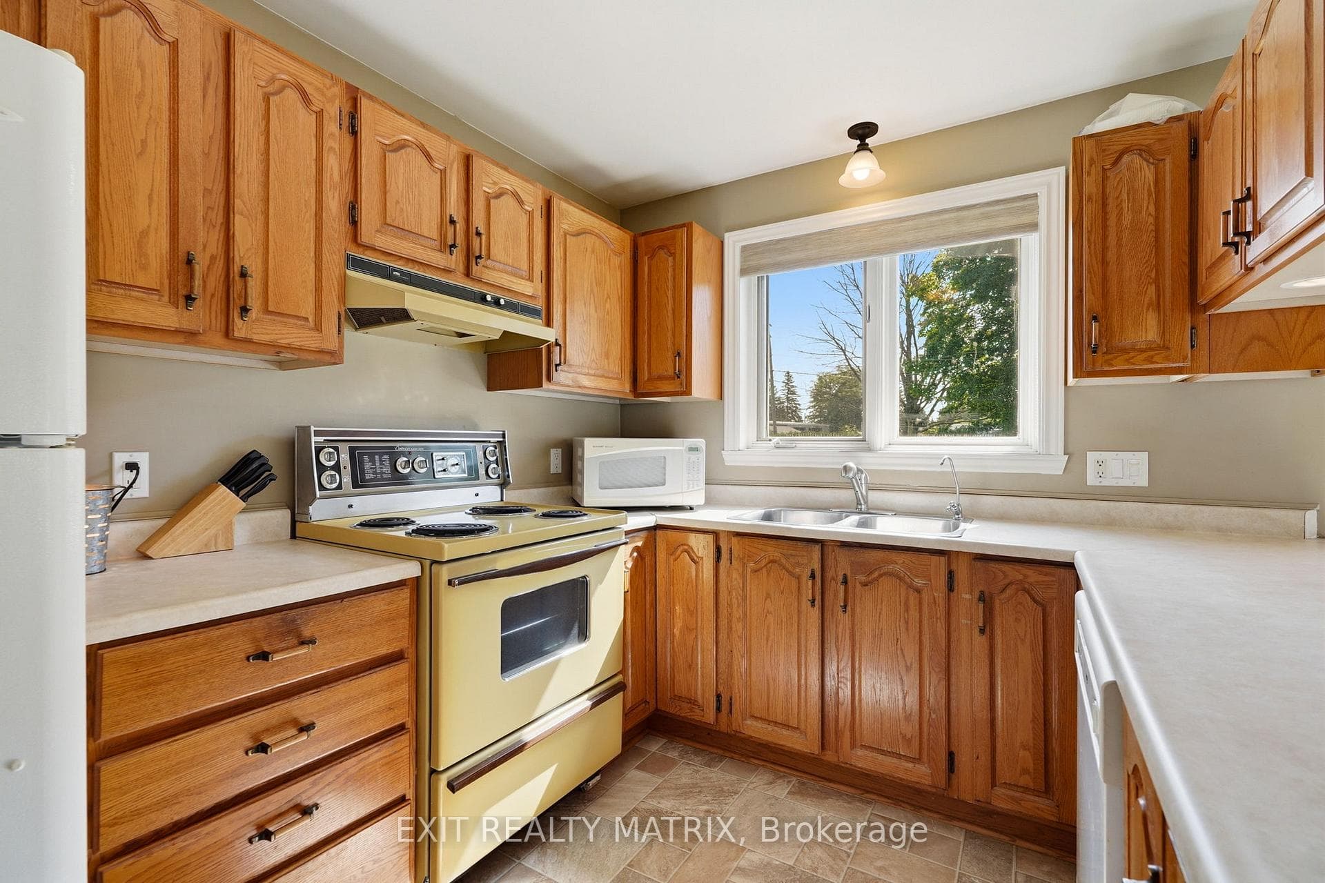 3 Hillview Circle photo 13